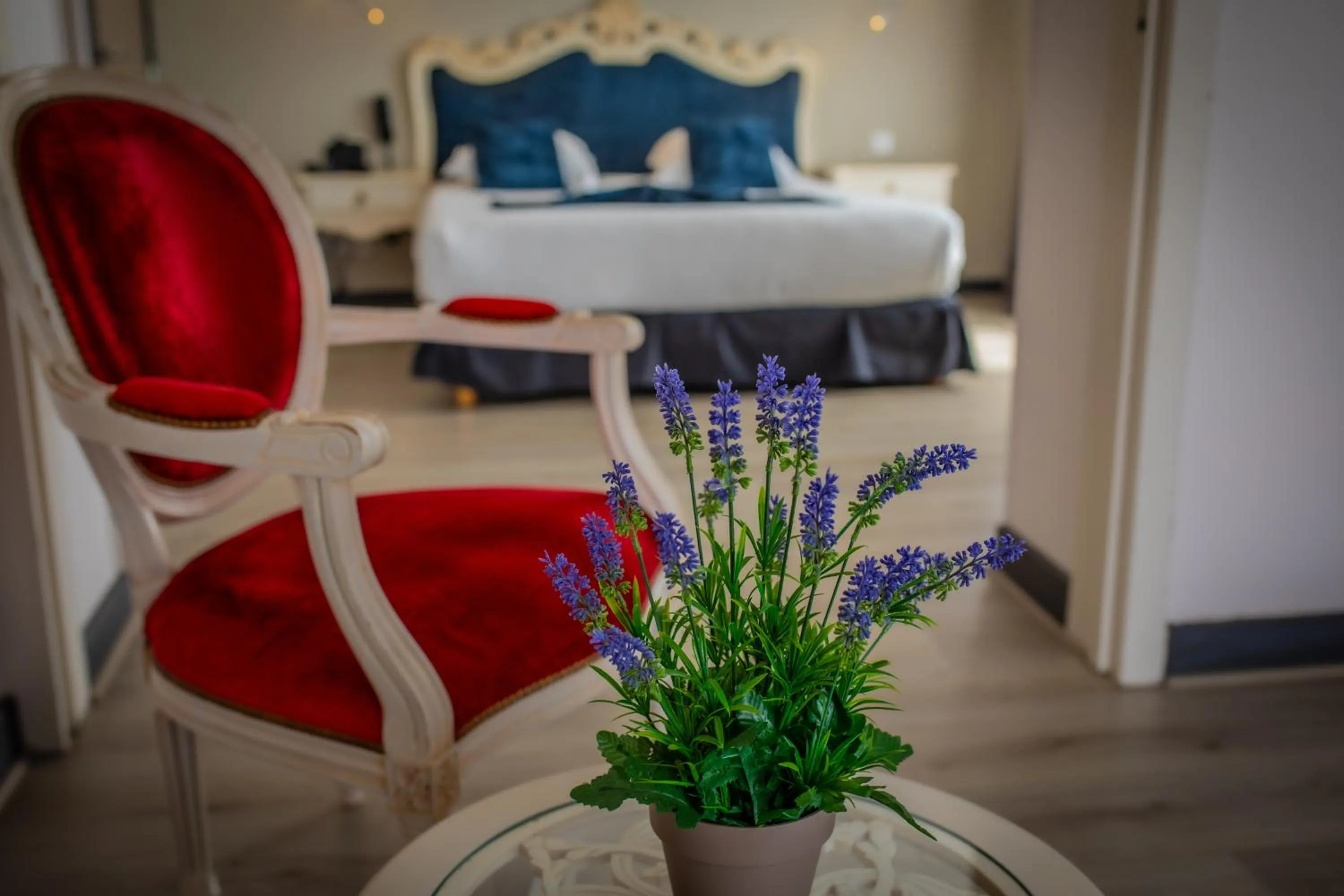 Bed in Alexain Hotel Restaurant & Wellness - Colmar Ouest