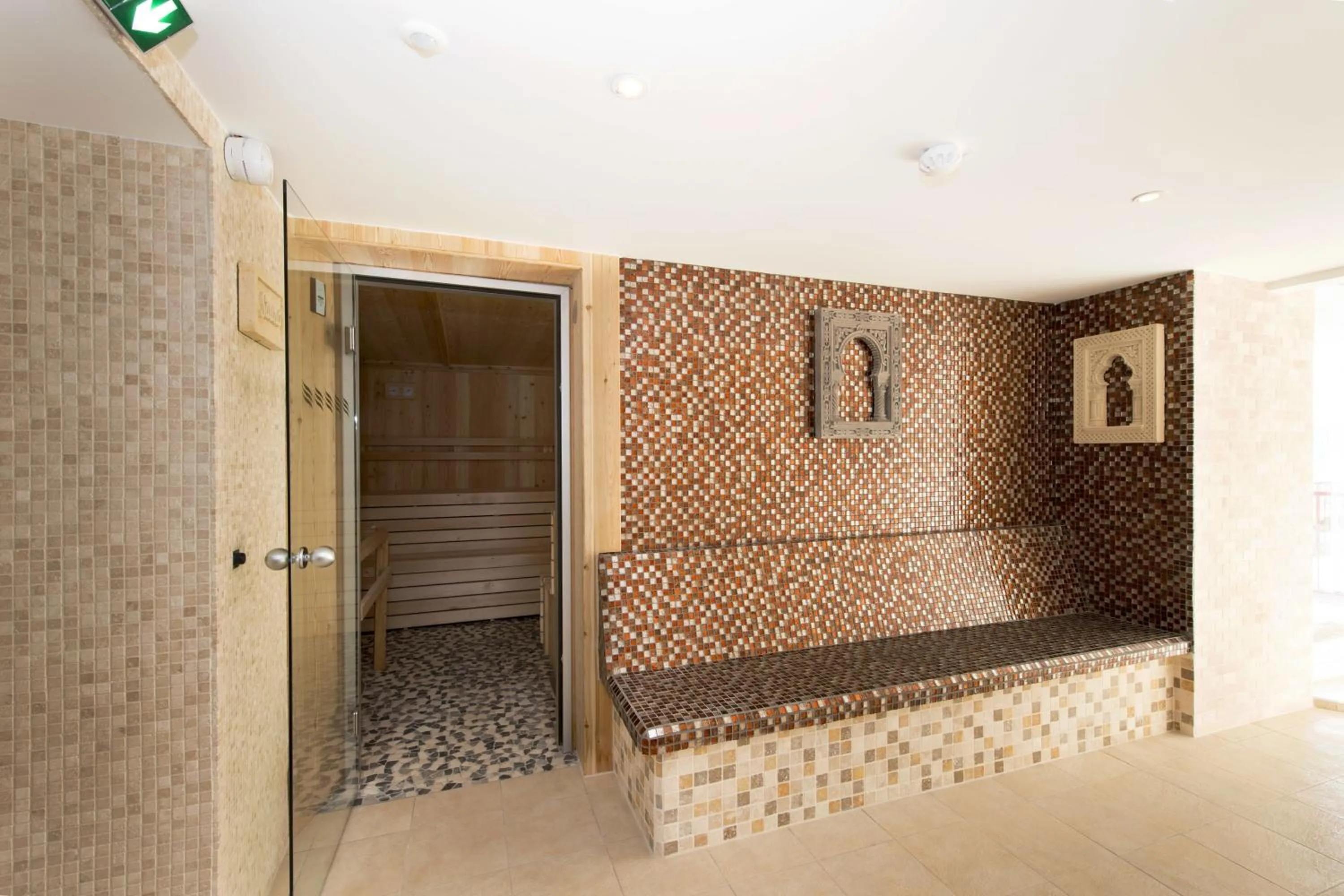 Spa and wellness centre/facilities in Alexain Hotel Restaurant & Wellness - Colmar Ouest