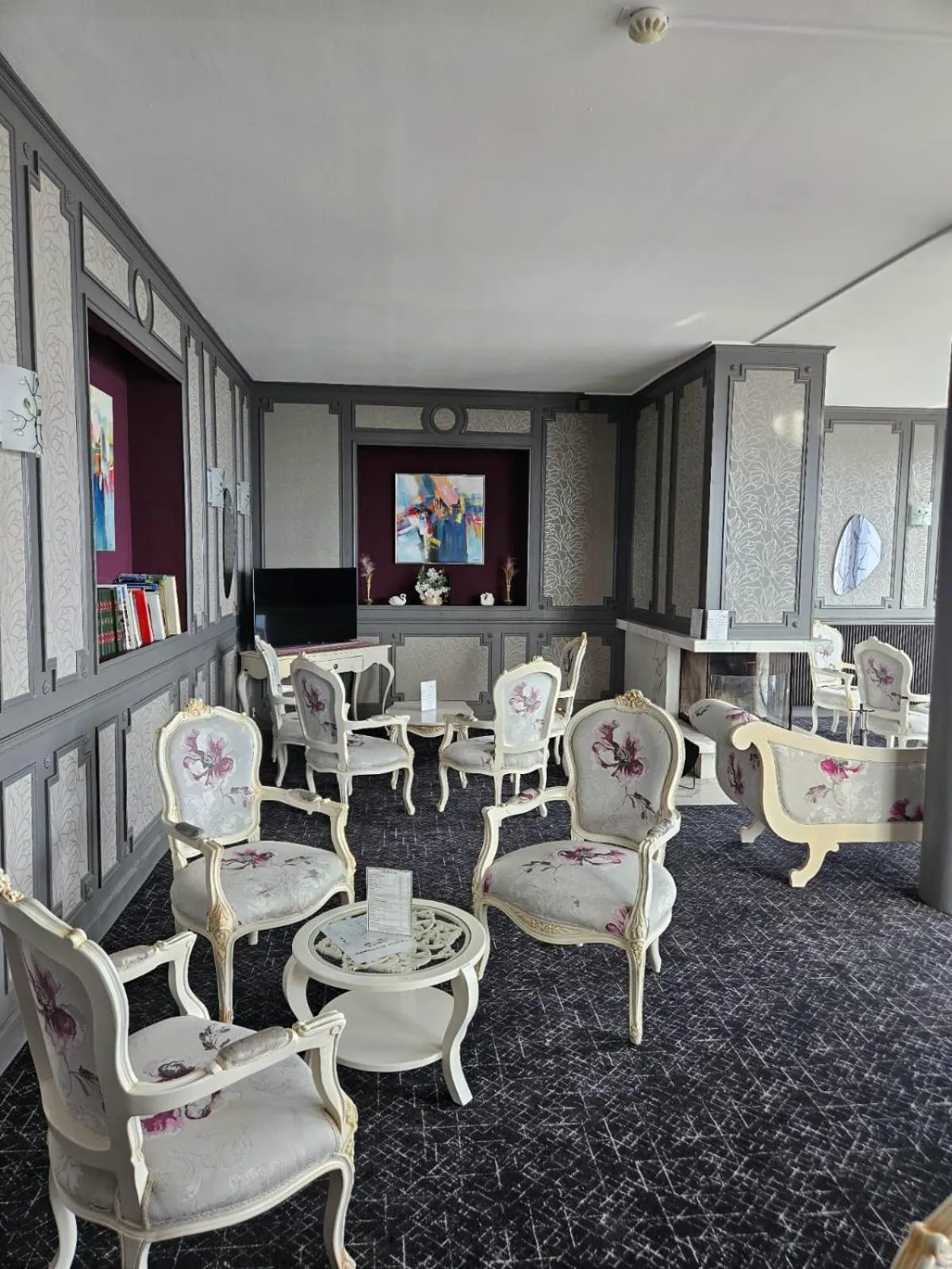 Lounge or bar in Alexain Hotel Restaurant & Wellness - Colmar Ouest