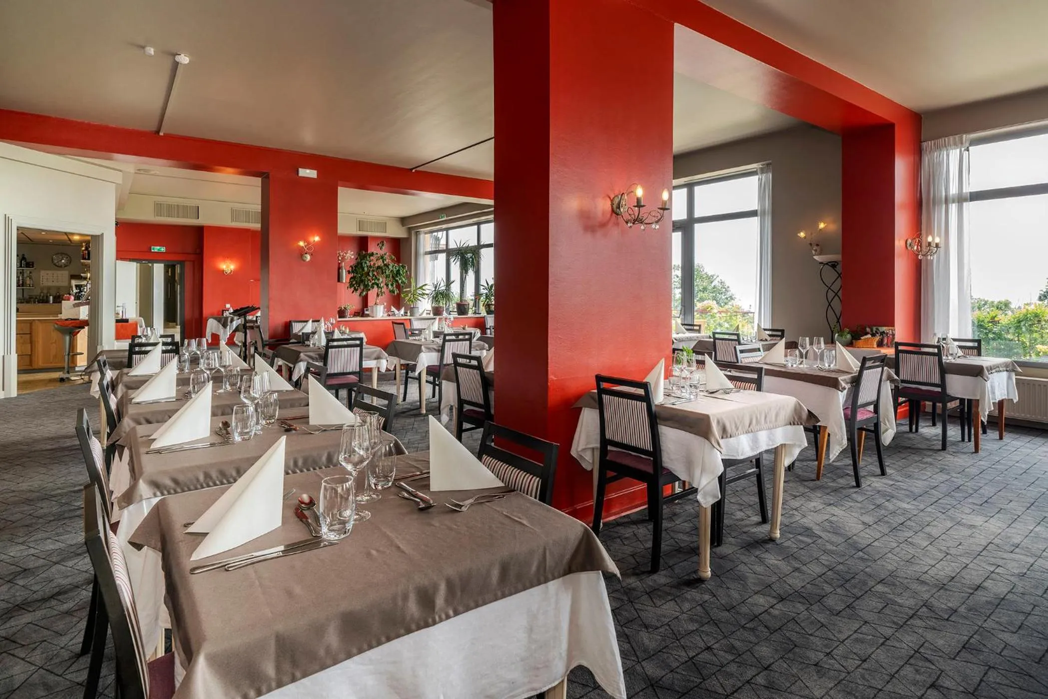 Restaurant/places to eat in Alexain Hotel Restaurant & Wellness - Colmar Ouest
