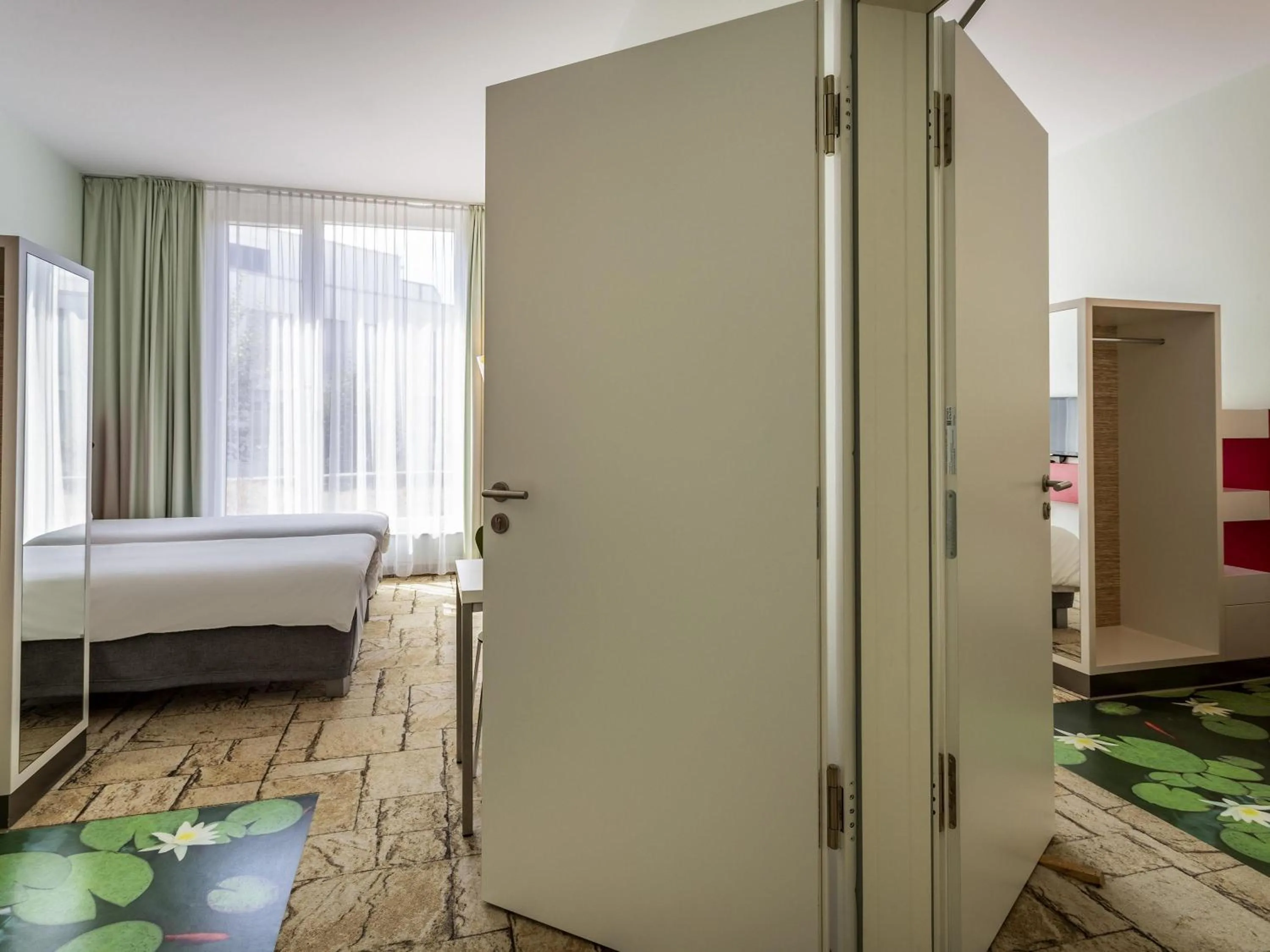 Bedroom, Bed in ibis Styles Karlsruhe Ettlingen