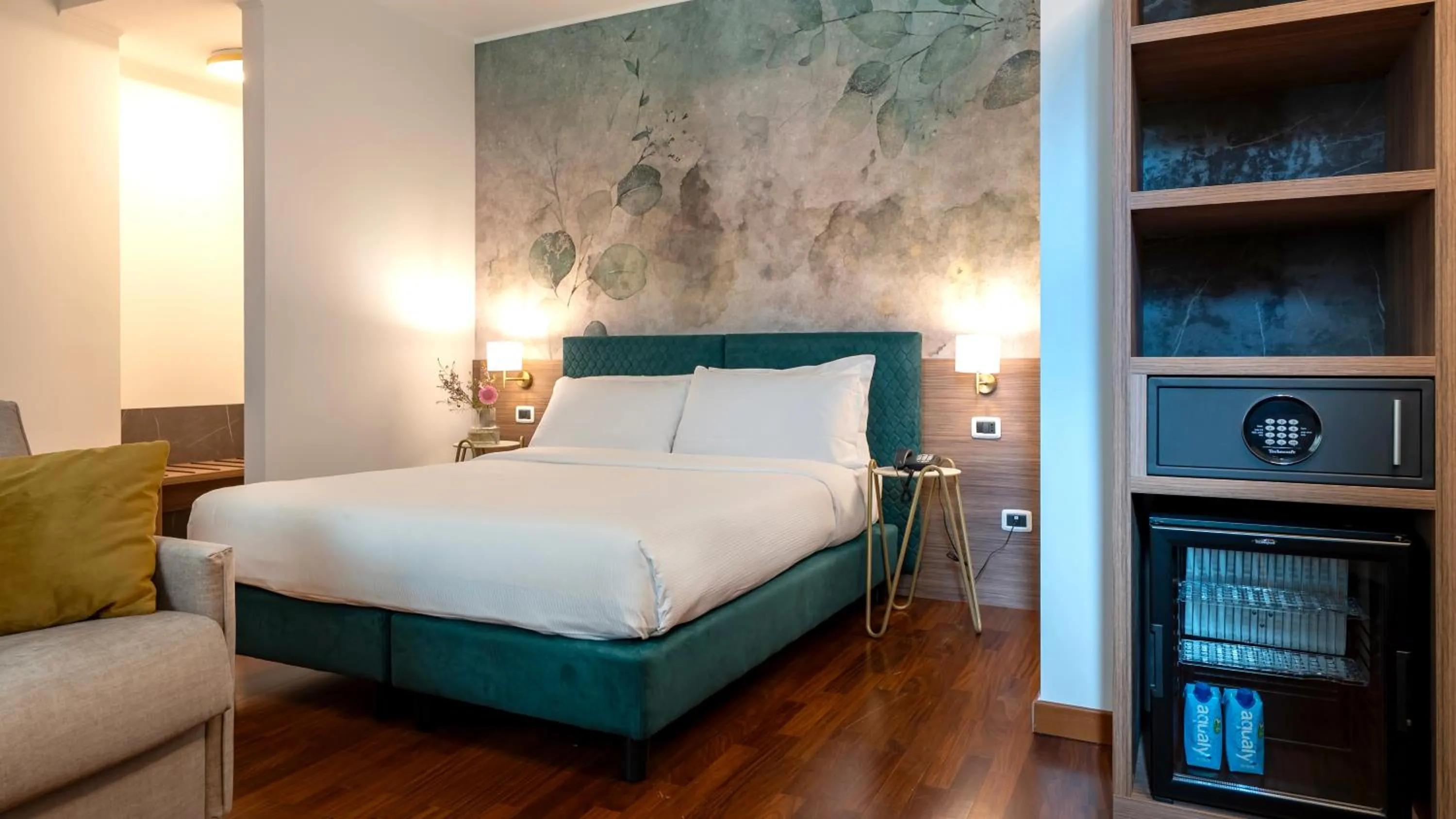 Bedroom, Bed in Gardone Palace Hotel