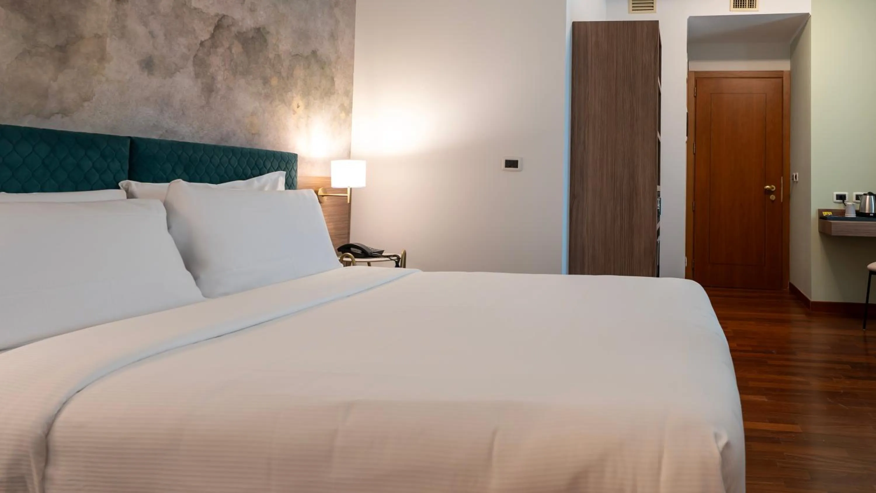 Bedroom, Bed in Gardone Palace Hotel