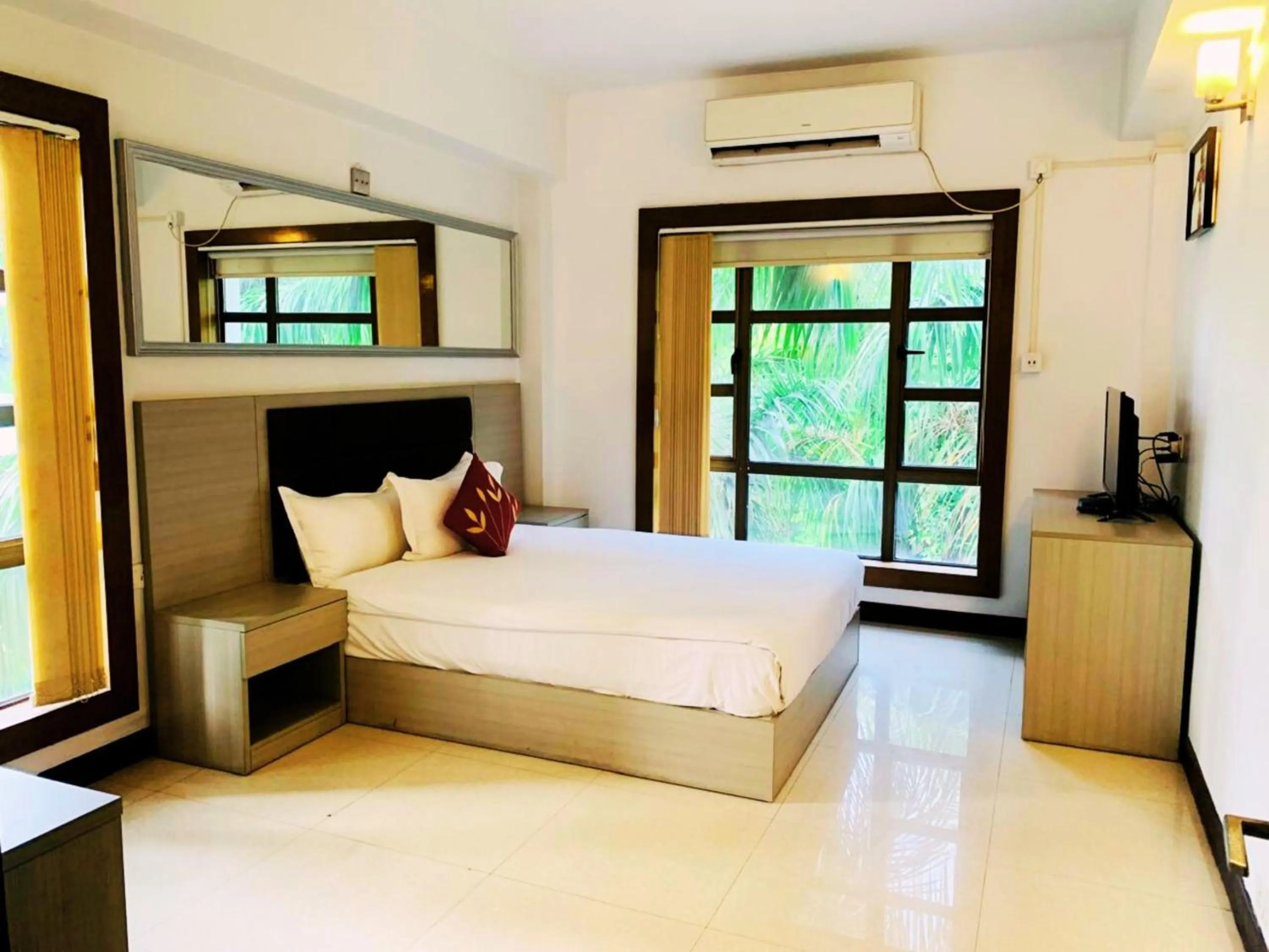 Bedroom in Aristocrat Hotel, New Town, Kolkata