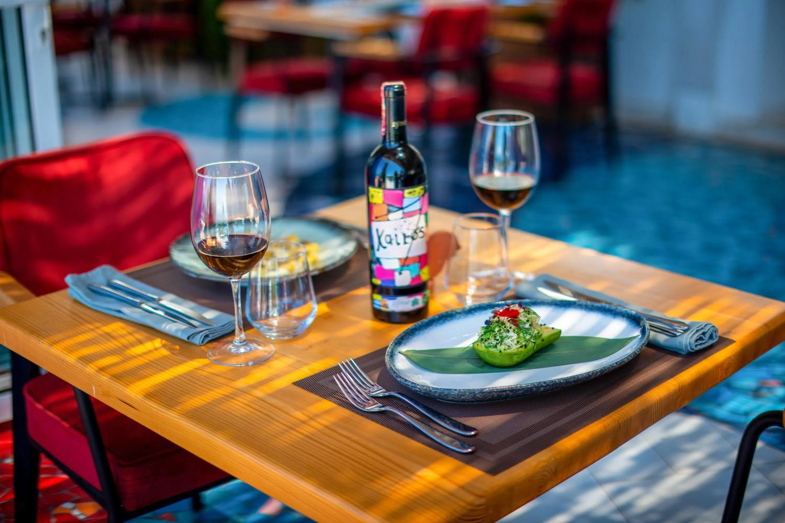 Restaurant/places to eat in Bougainville Bay Apartments