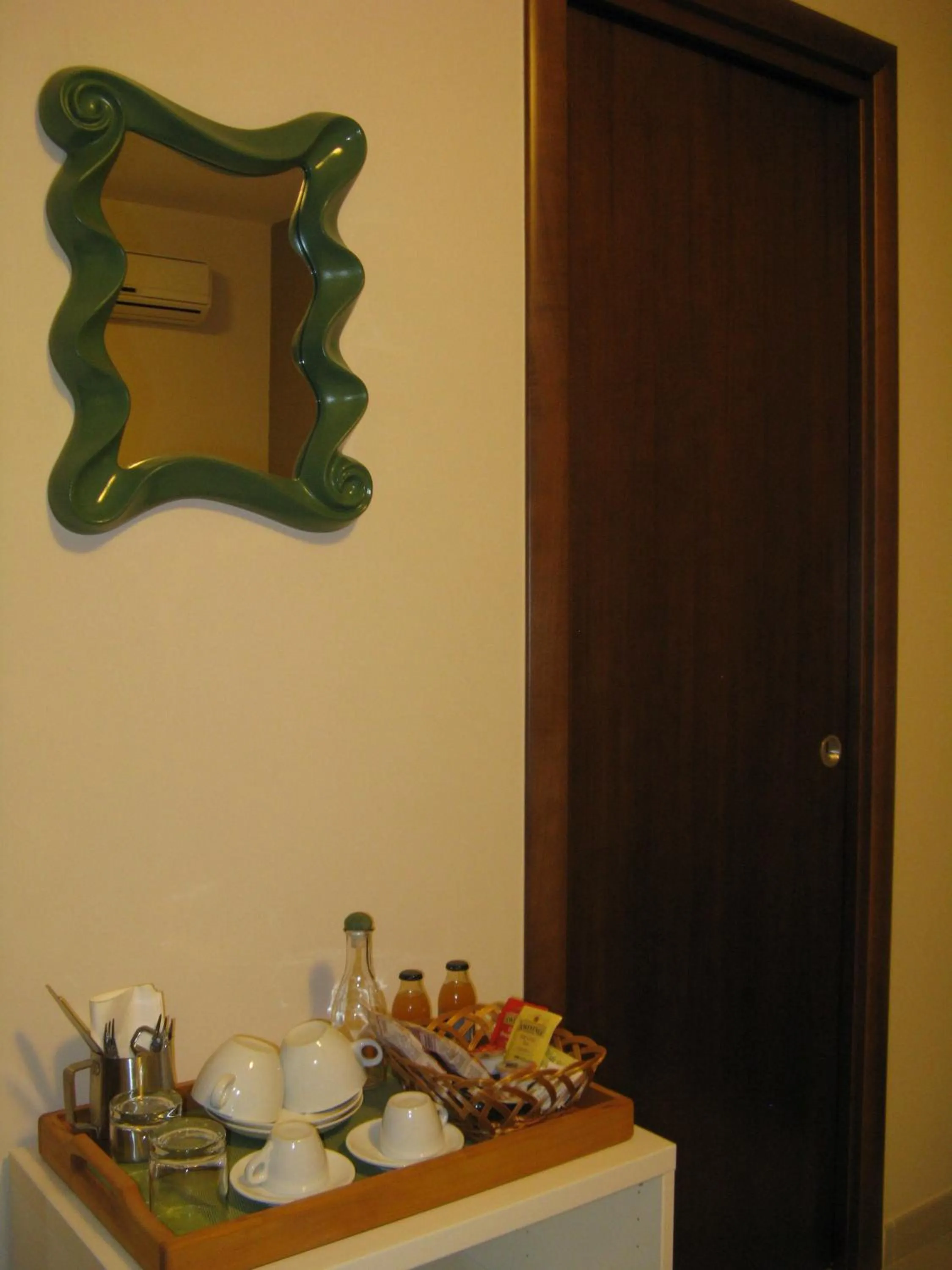 Coffee/tea facilities in B&B Li Figuli