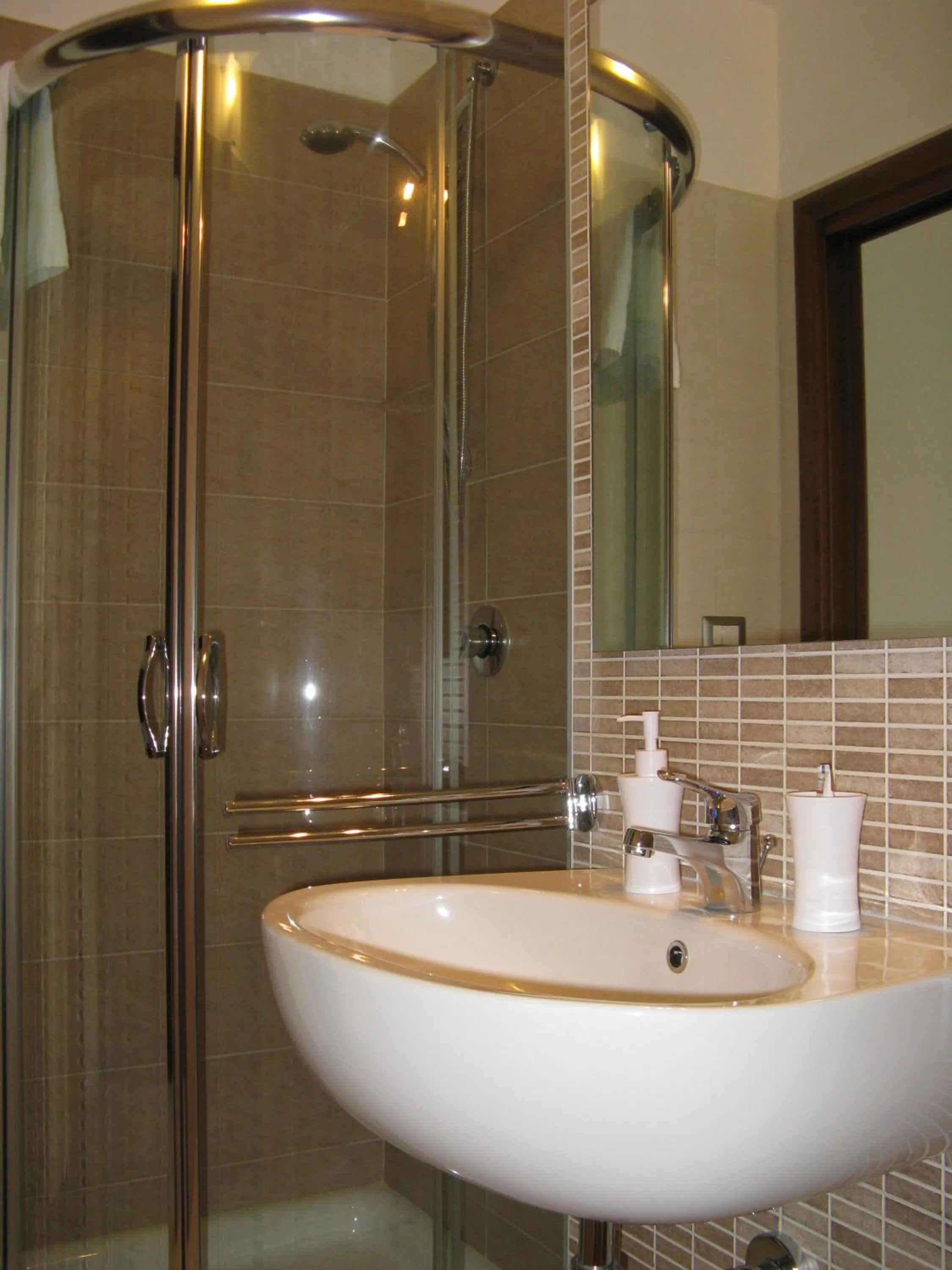 Shower in B&B Li Figuli