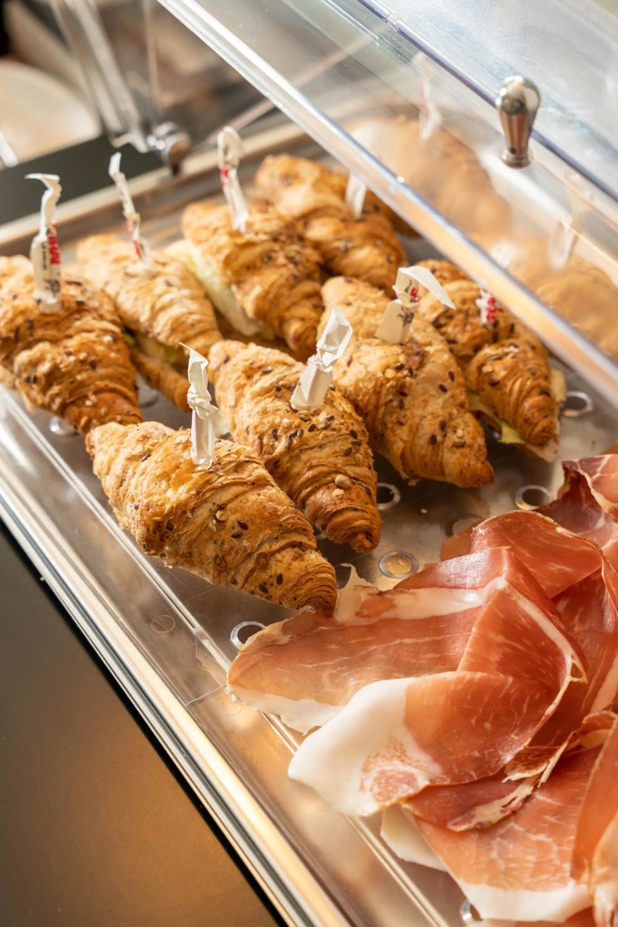 Breakfast in Hotel 900