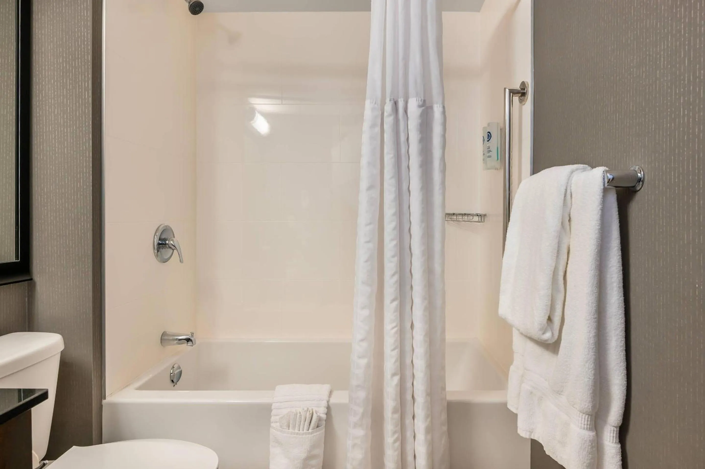 Bedroom in Comfort Inn