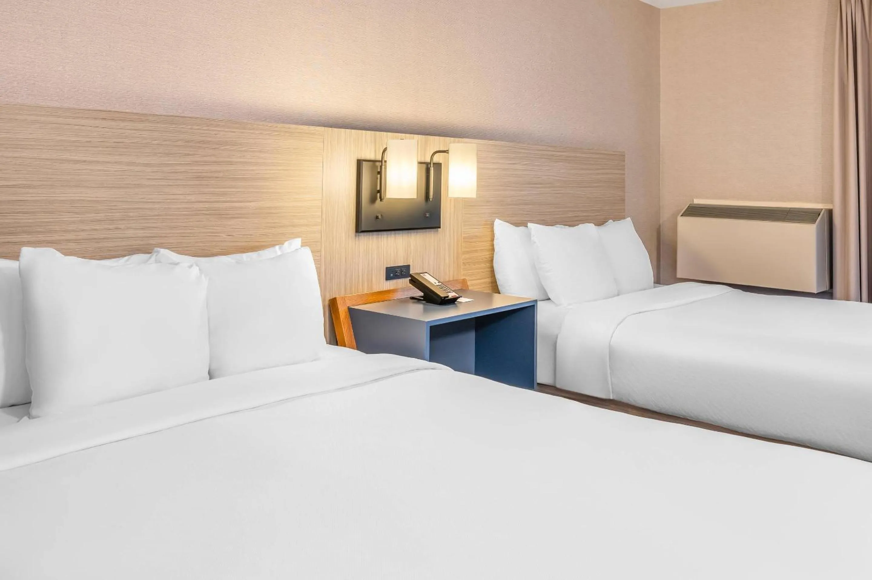 Bedroom, Bed in Comfort Inn