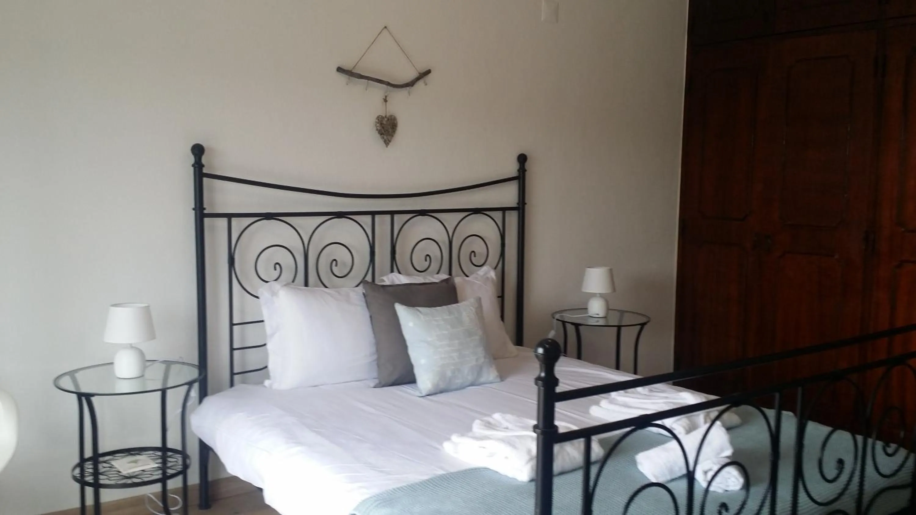 Bed in BB Silvercoast Casa das Flores