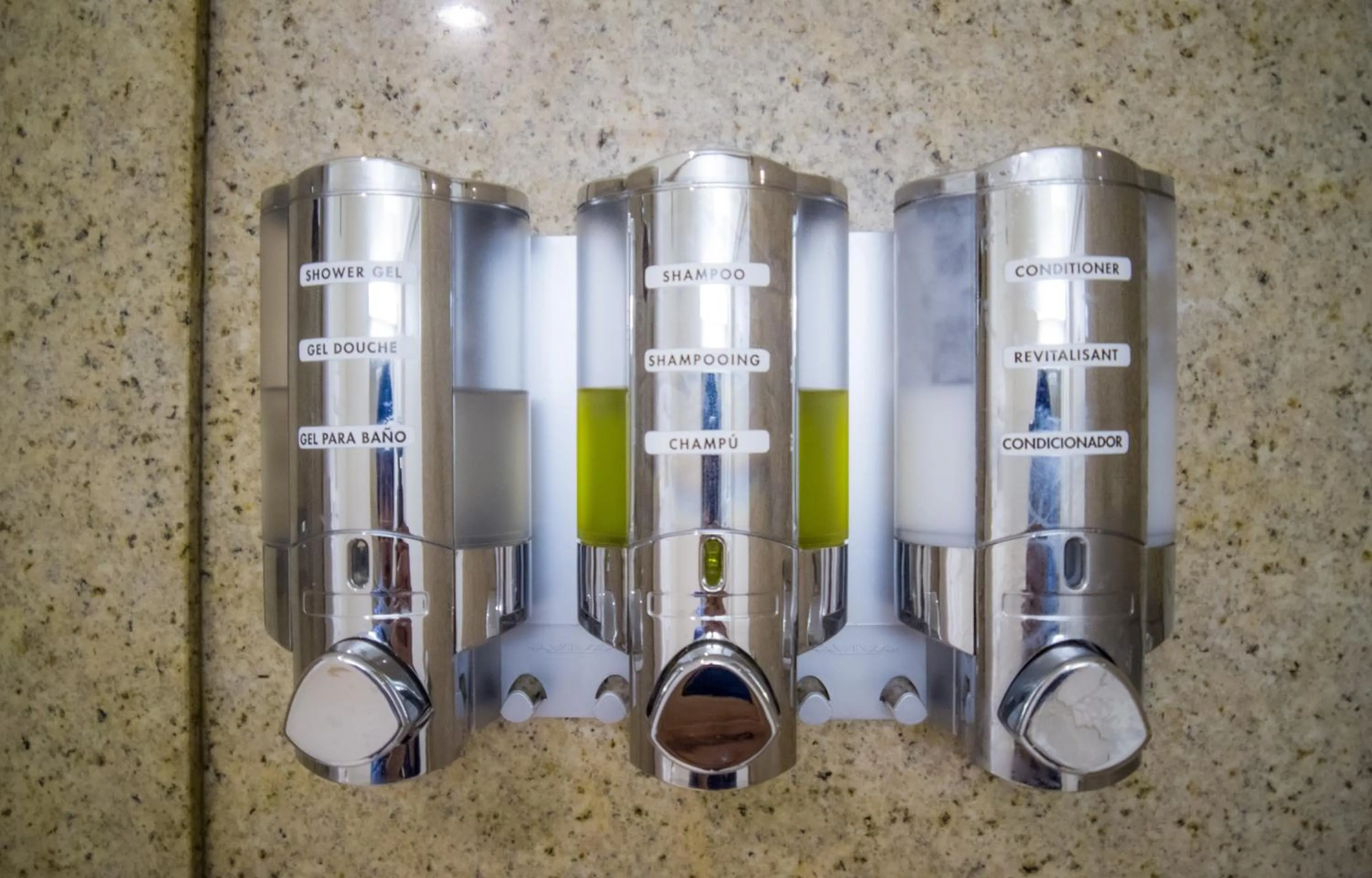 Shower in Buena Vista Motor Inn