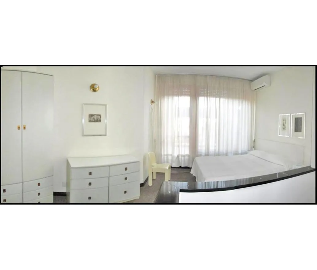 Day, Bed in Residence Domus