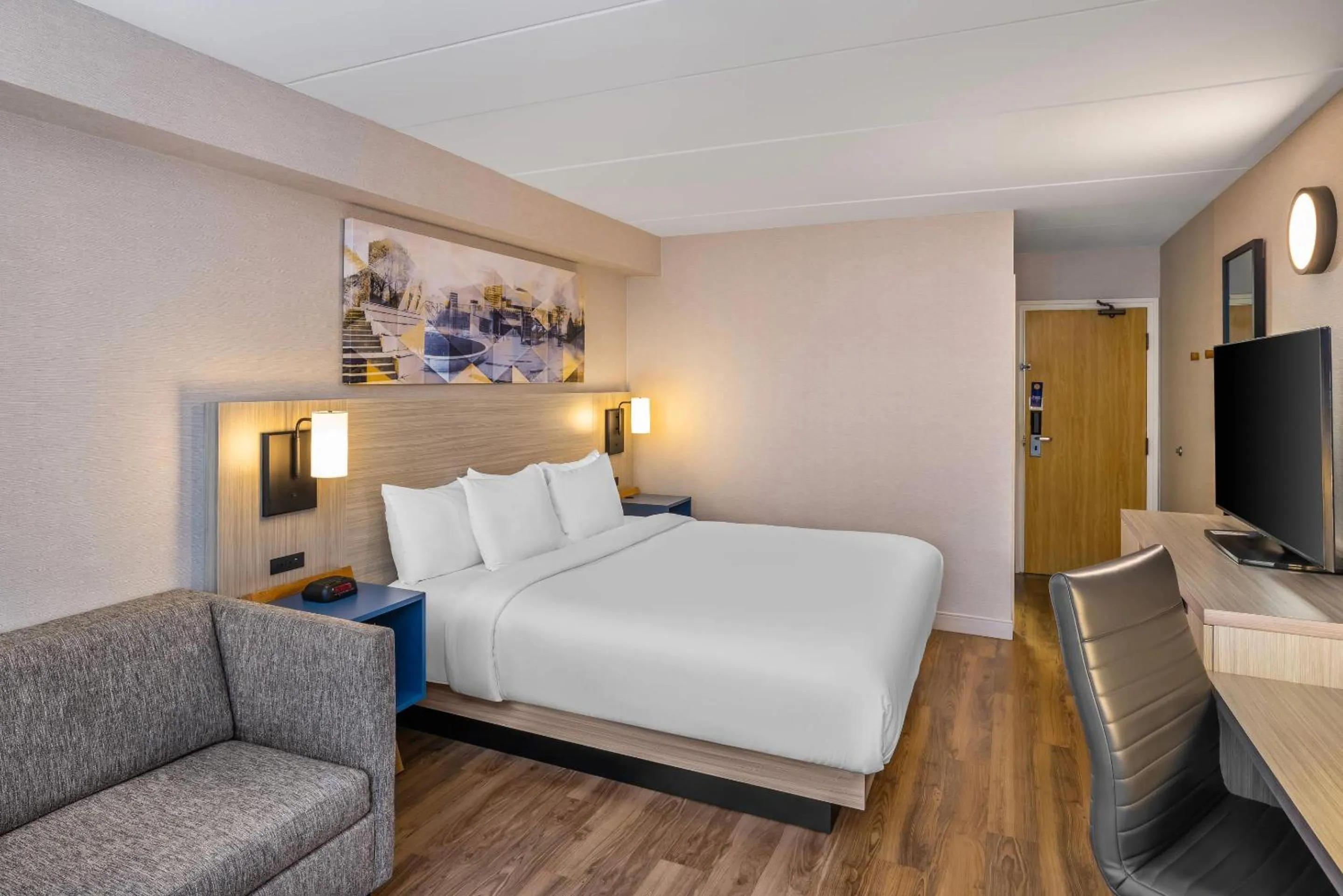 Bedroom, Bed in Comfort Inn East