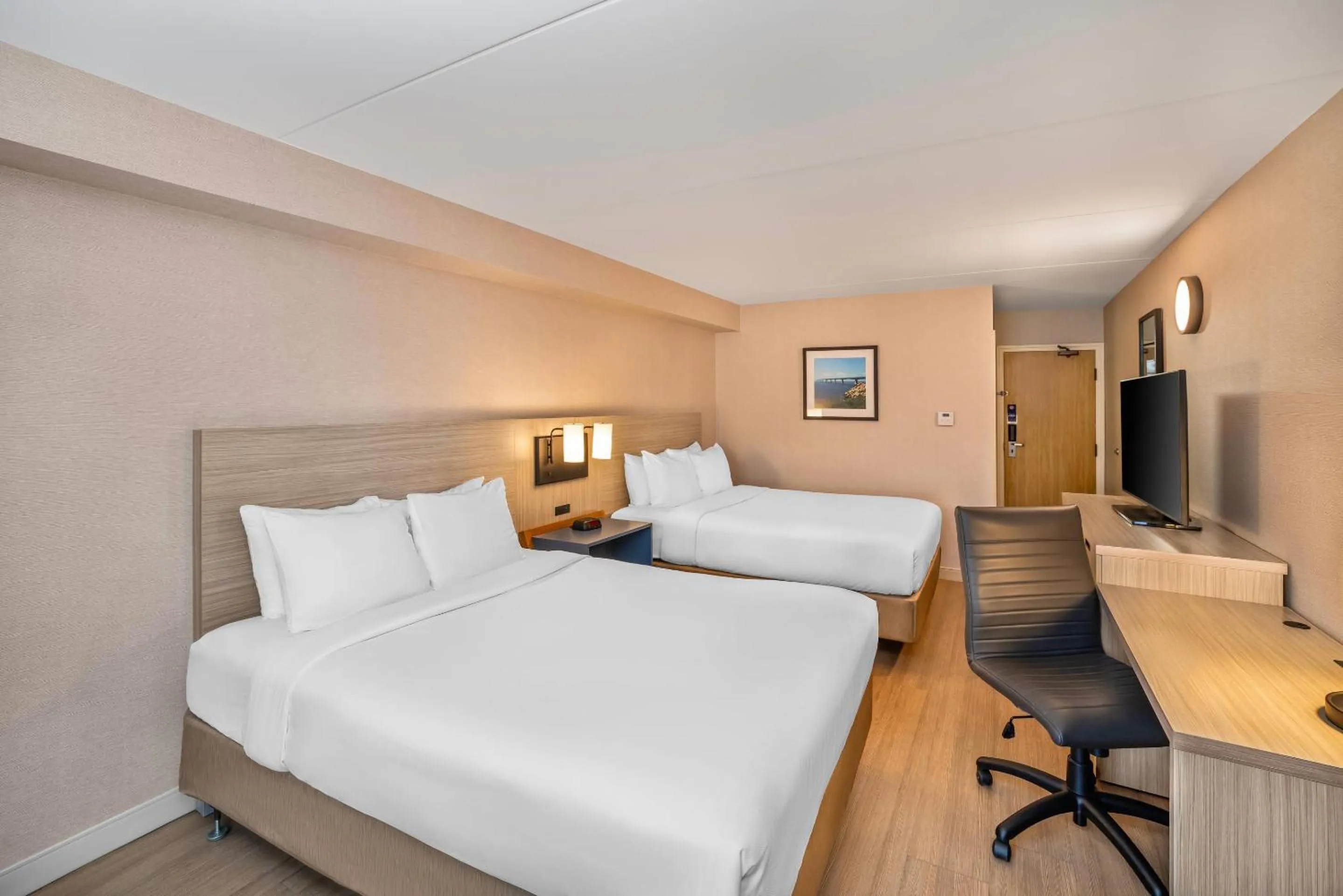 Bedroom, Bed in Comfort Inn East