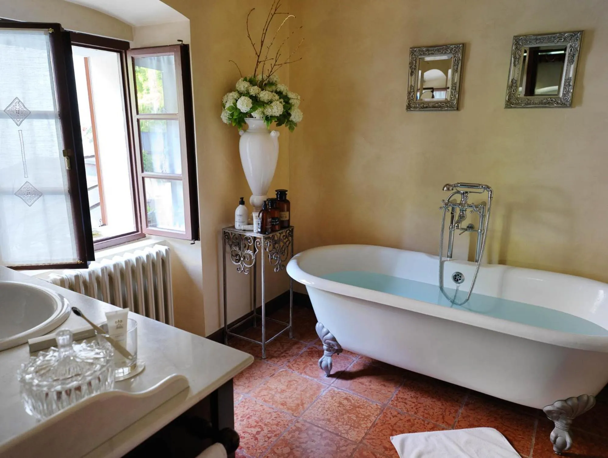 Bath in Kendov Dvorec