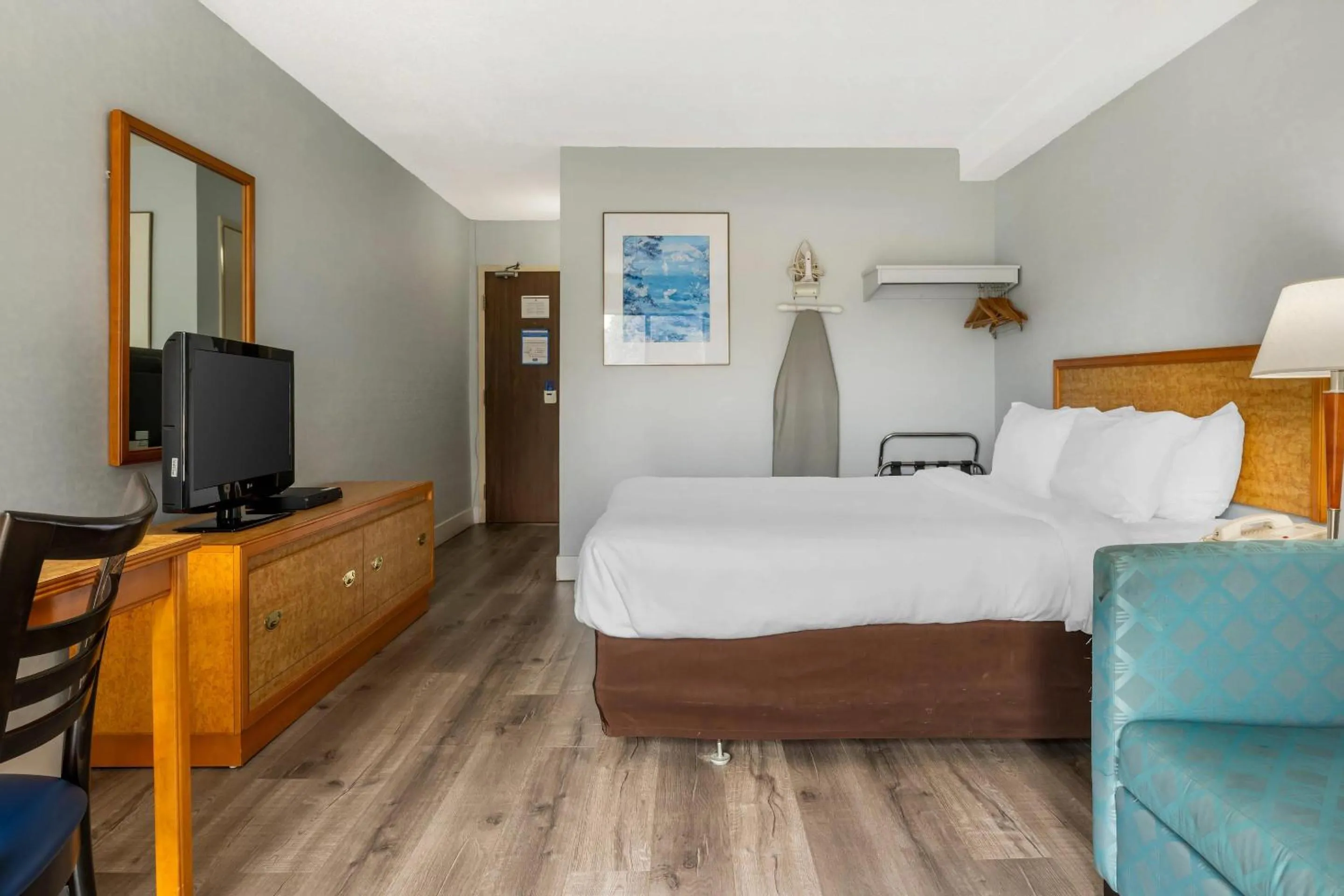 Bedroom, Bed in Rodeway Inn