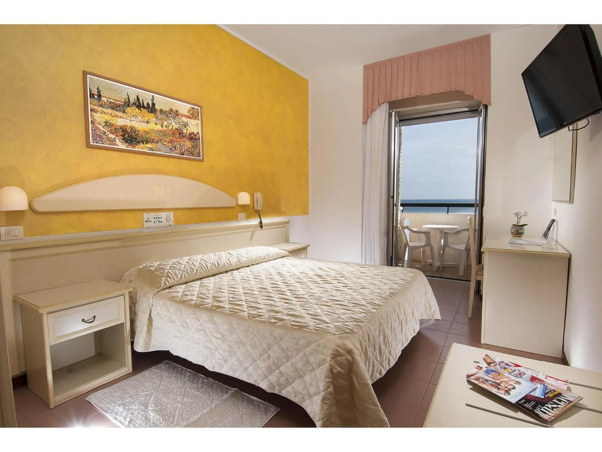 Photo of the whole room, Bed in Hotel Napoleon