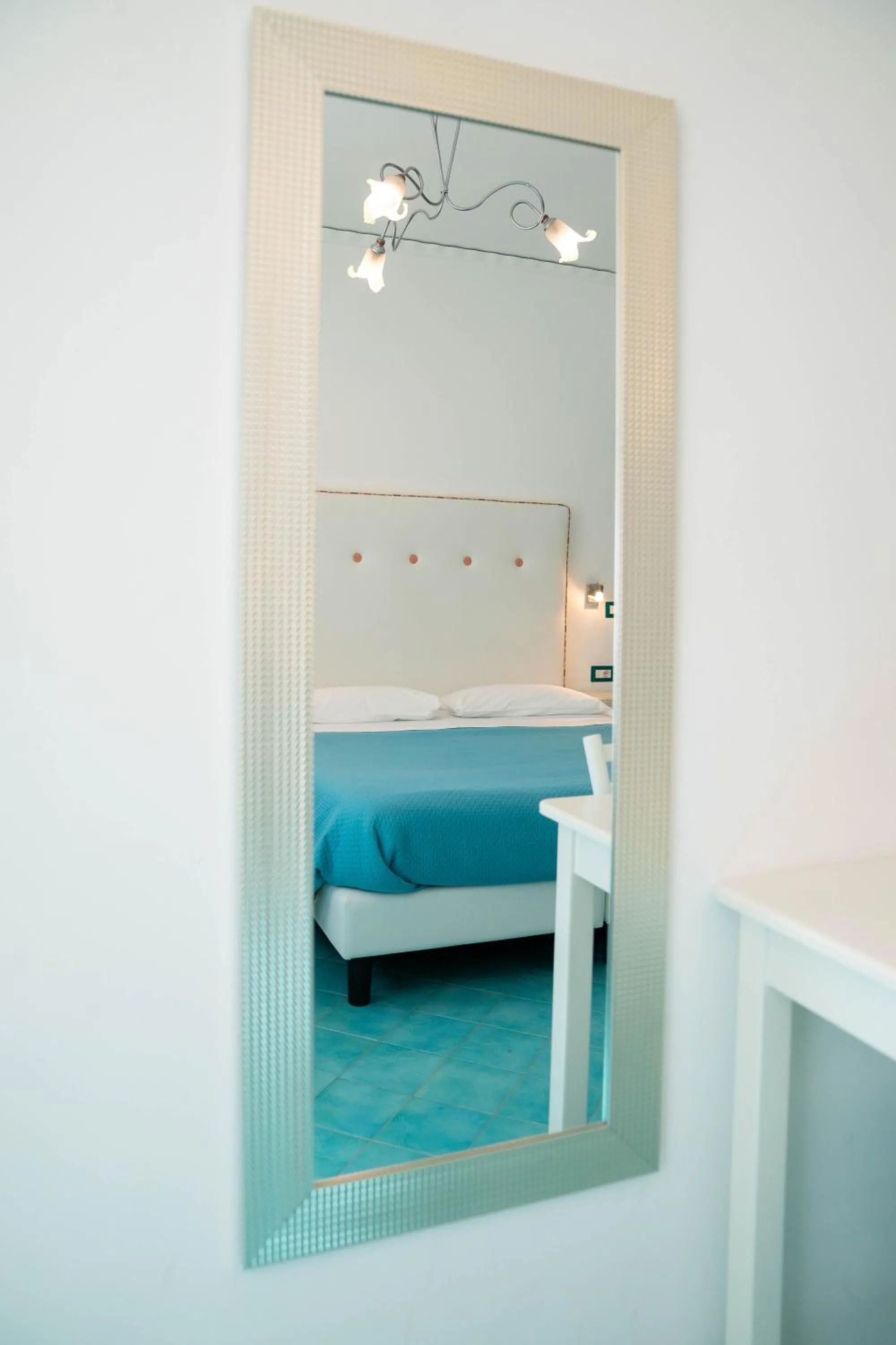 Photo of the whole room, Bed in Albergo S. Andrea