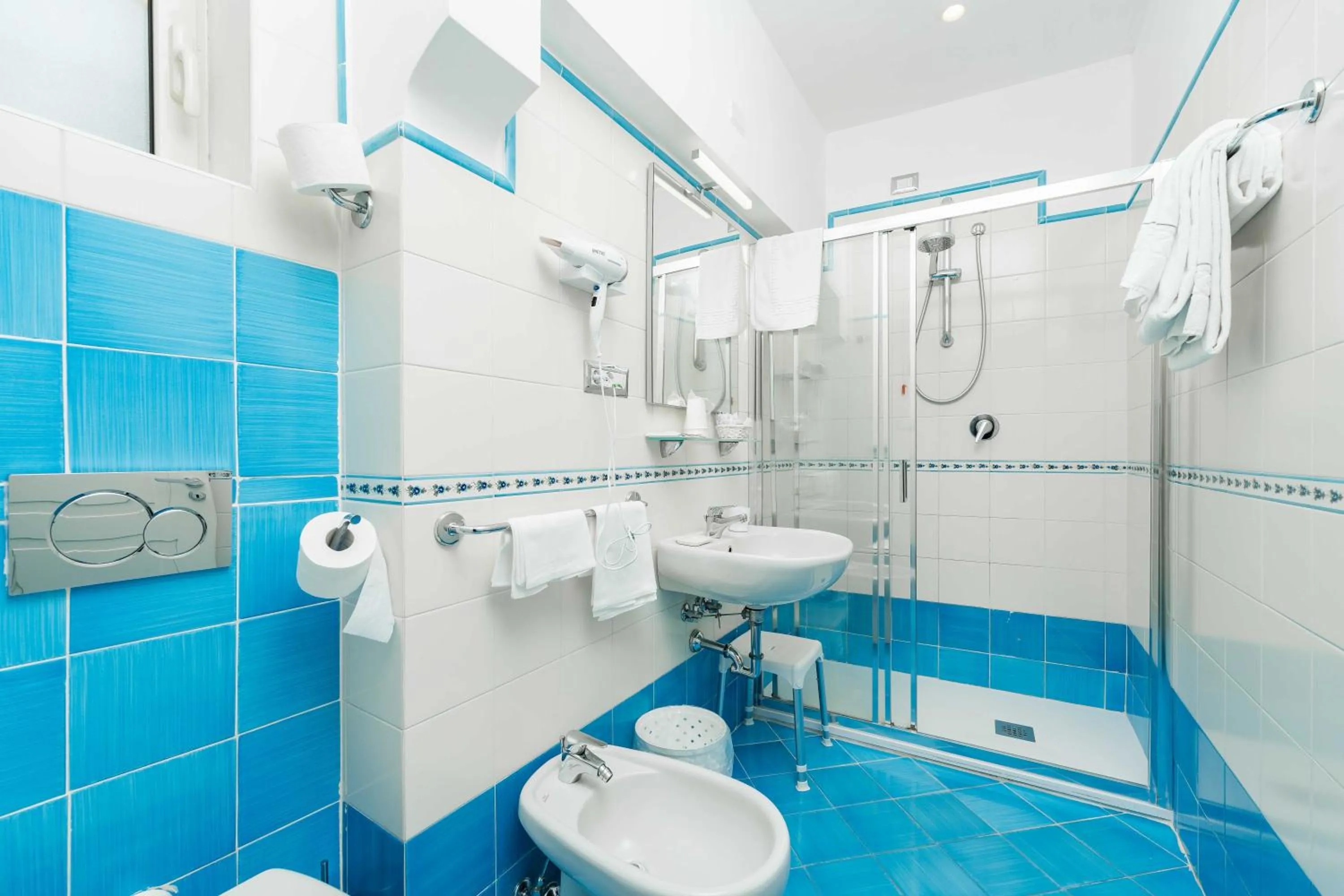 Bathroom in Albergo S. Andrea