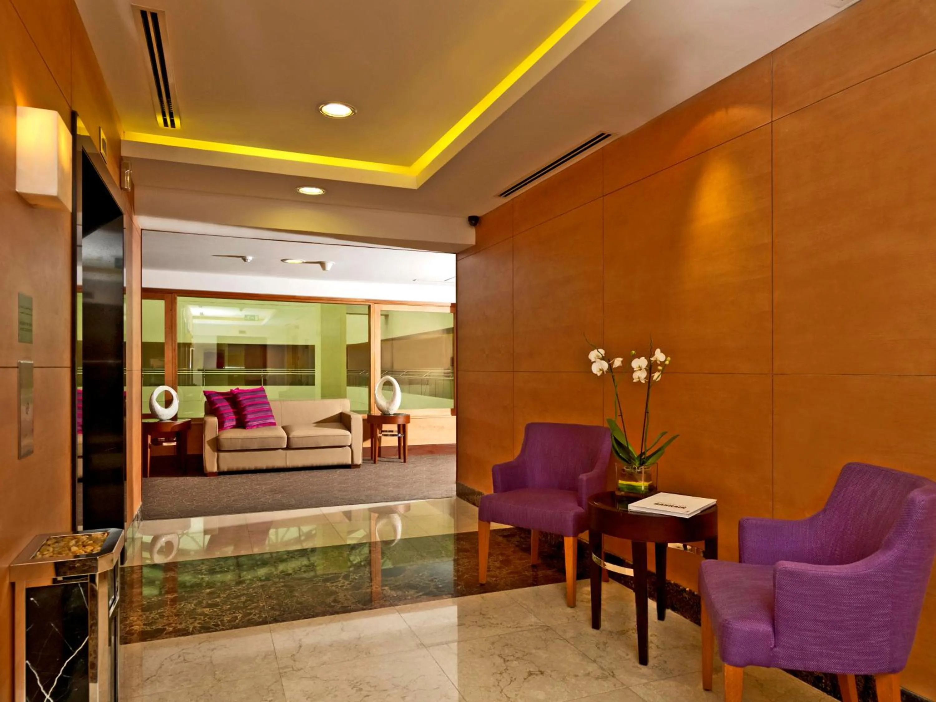 Area and facilities in Fraser Suites Seef Bahrain