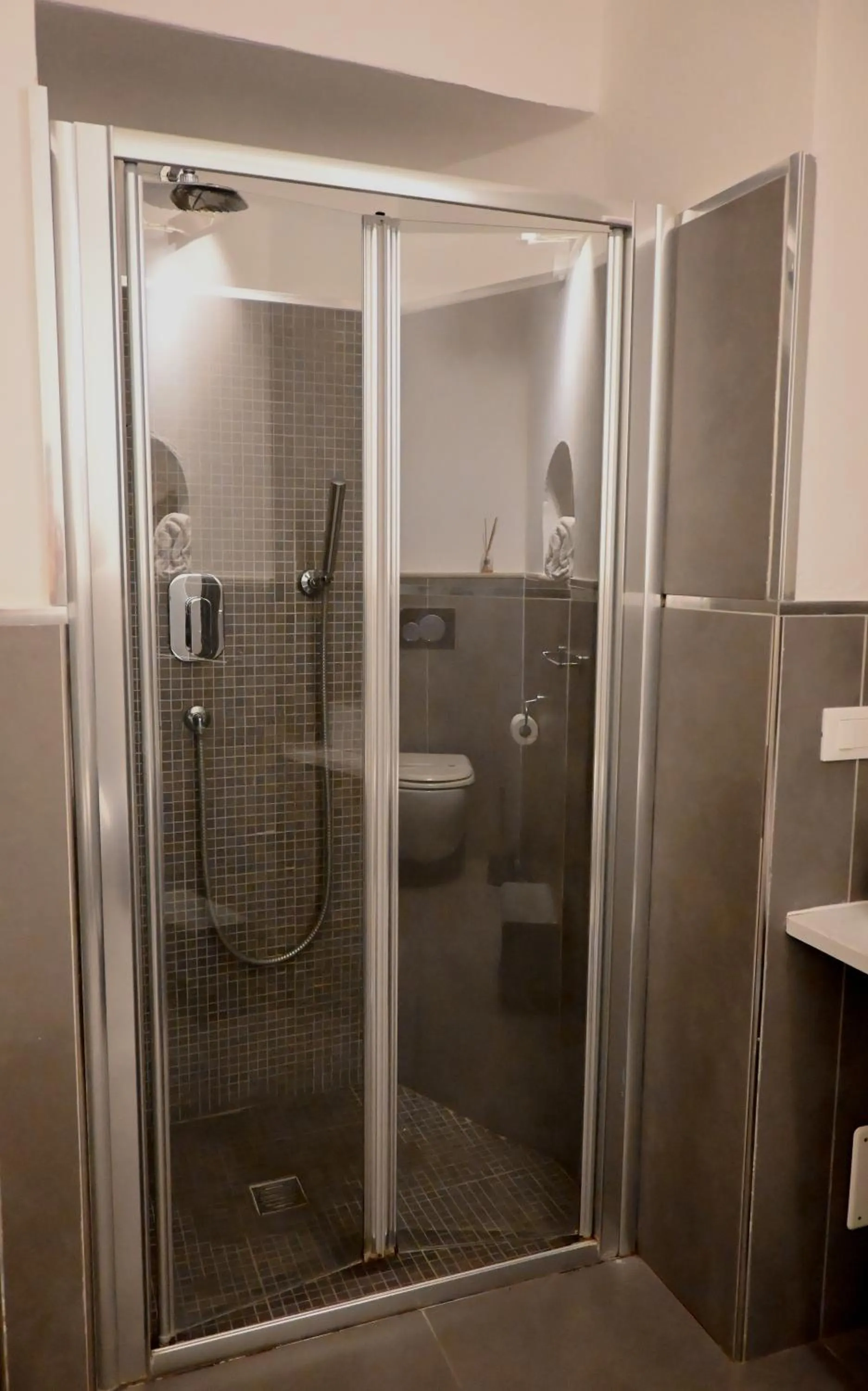Shower in Miro B&B