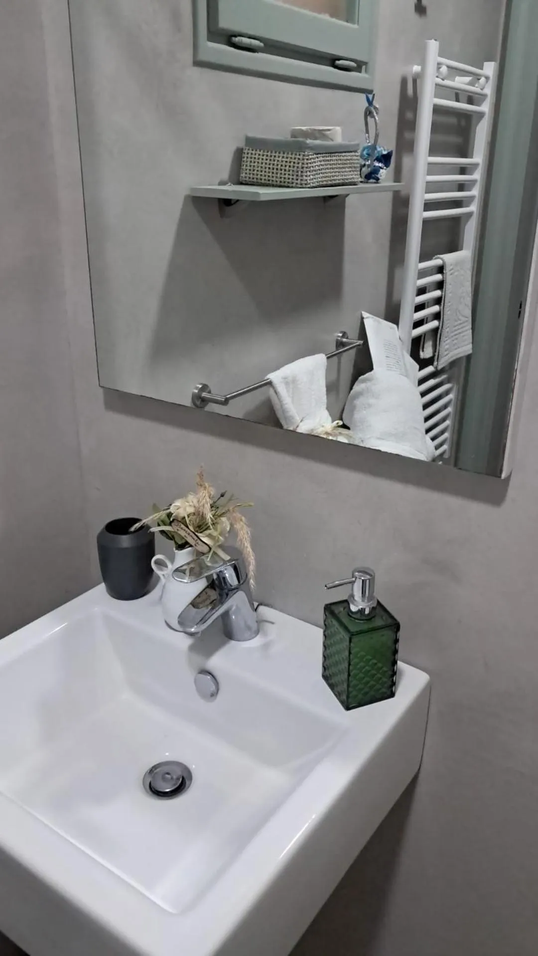 Bathroom in Miro B&B