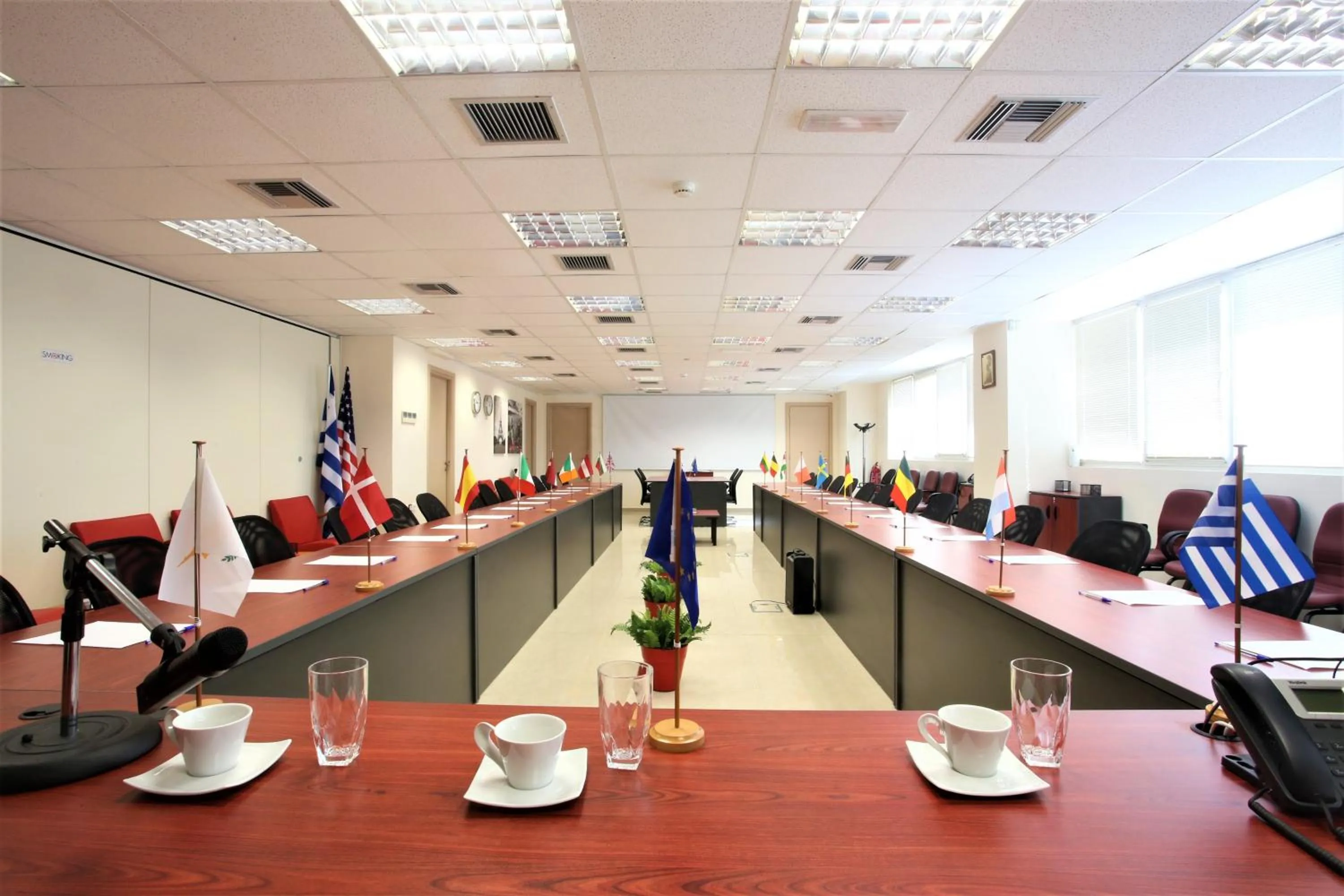 Meeting/conference room in GK Airport Suites - Free Shuttle by GK Properties