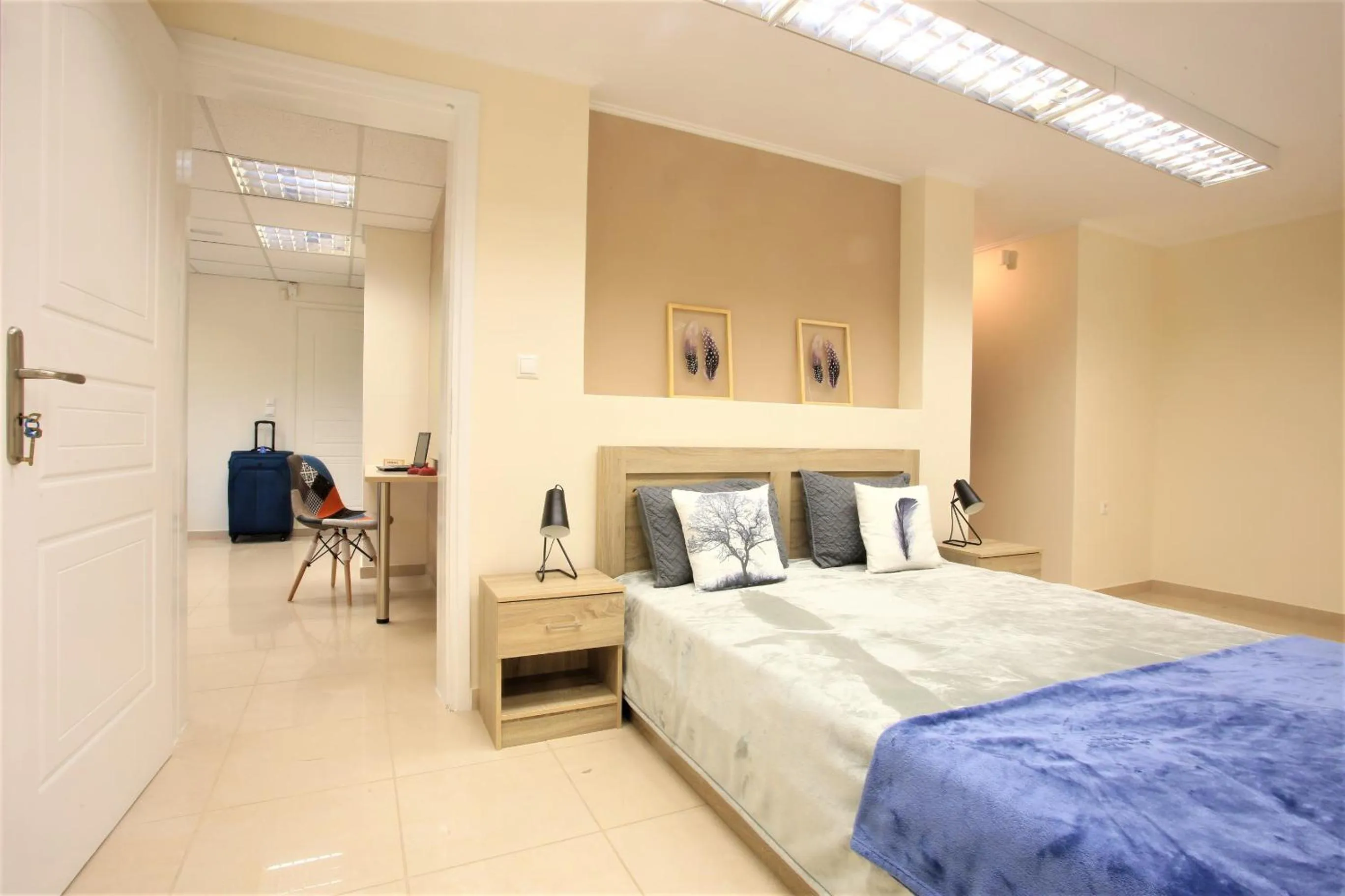 Bedroom, Bed in GK Airport Suites - Free Shuttle by GK Properties