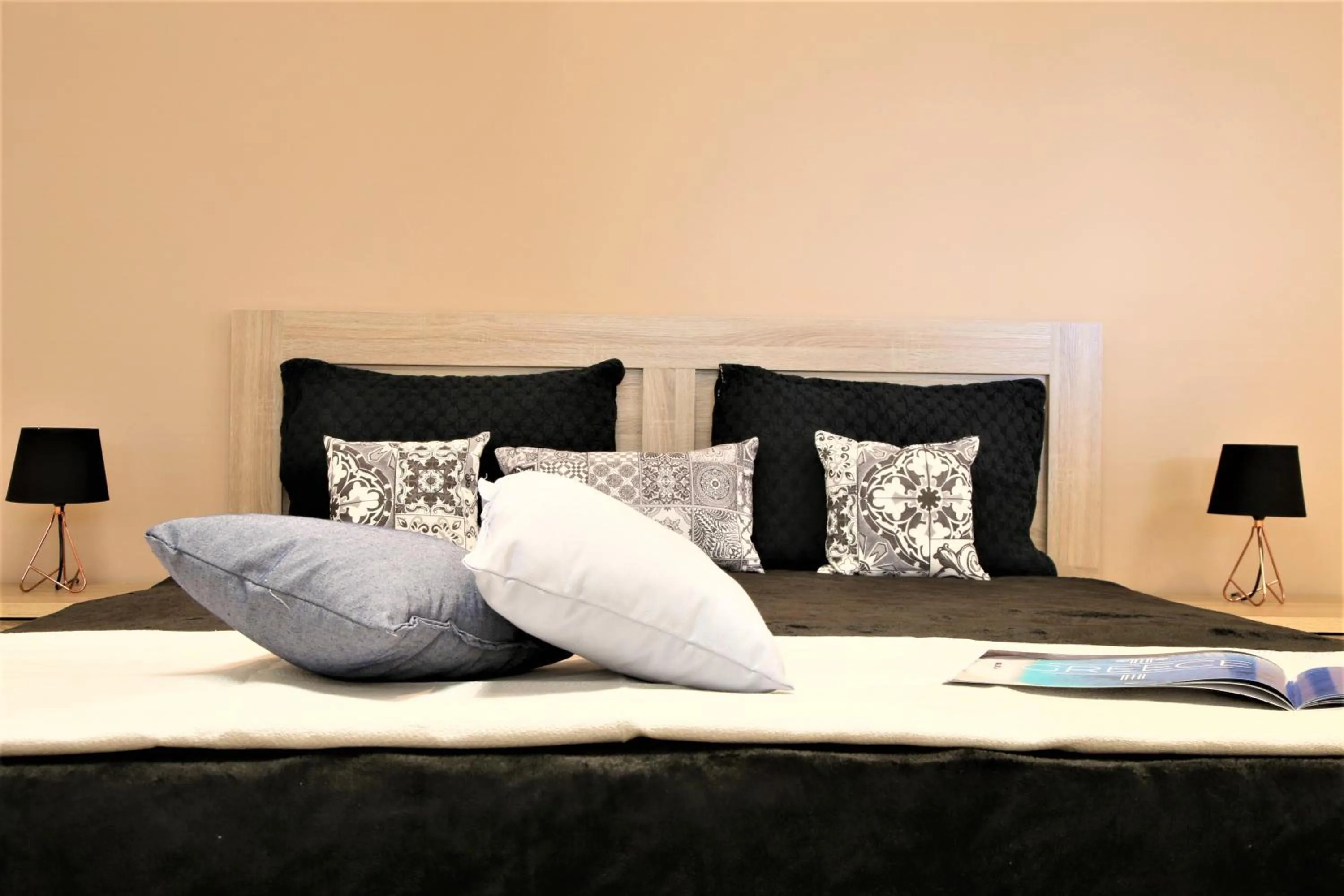 Bed in GK Airport Suites - Free Shuttle by GK Properties