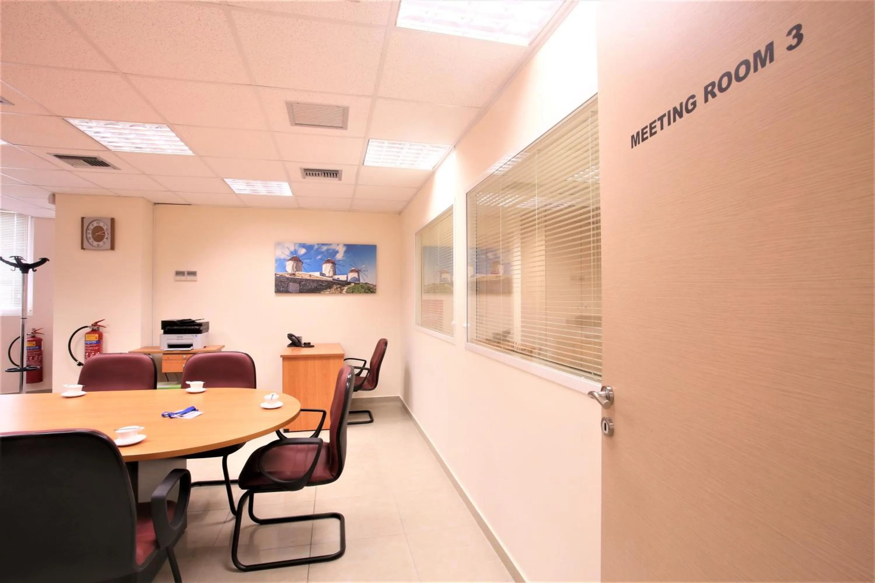 Meeting/conference room in GK Airport Suites - Free Shuttle by GK Properties