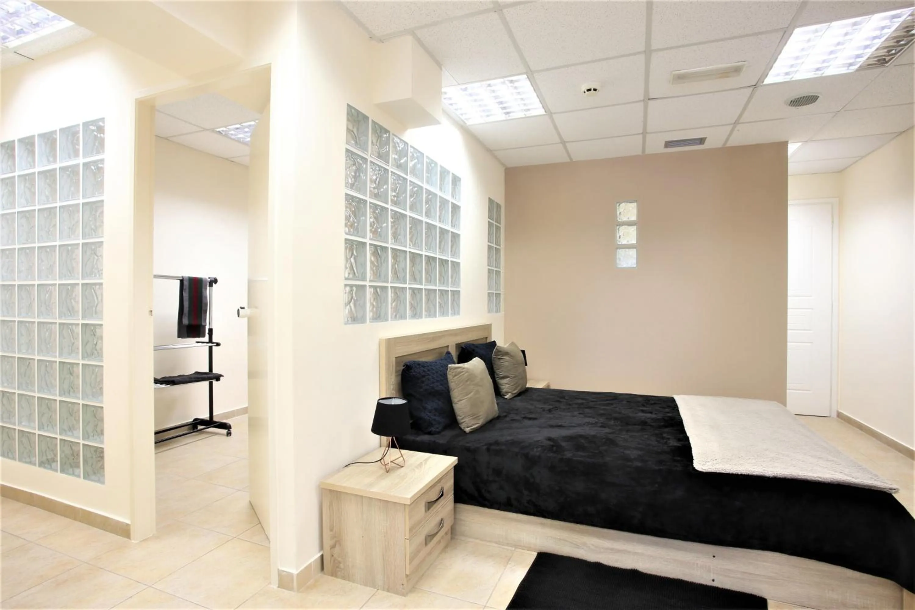 Other, Bed in GK Airport Suites - Free Shuttle by GK Properties