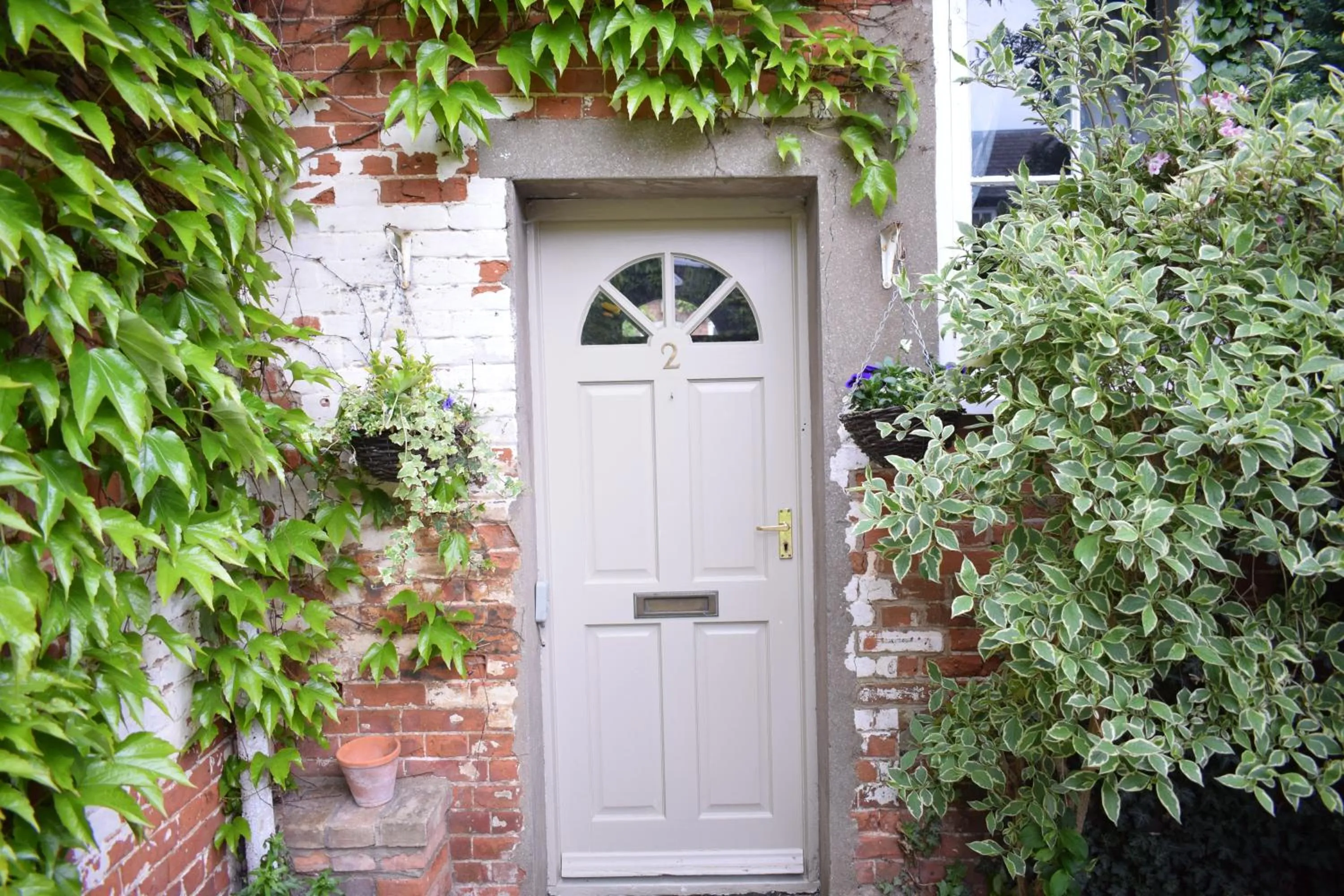 Facade/entrance in Glendower Guest Apartments