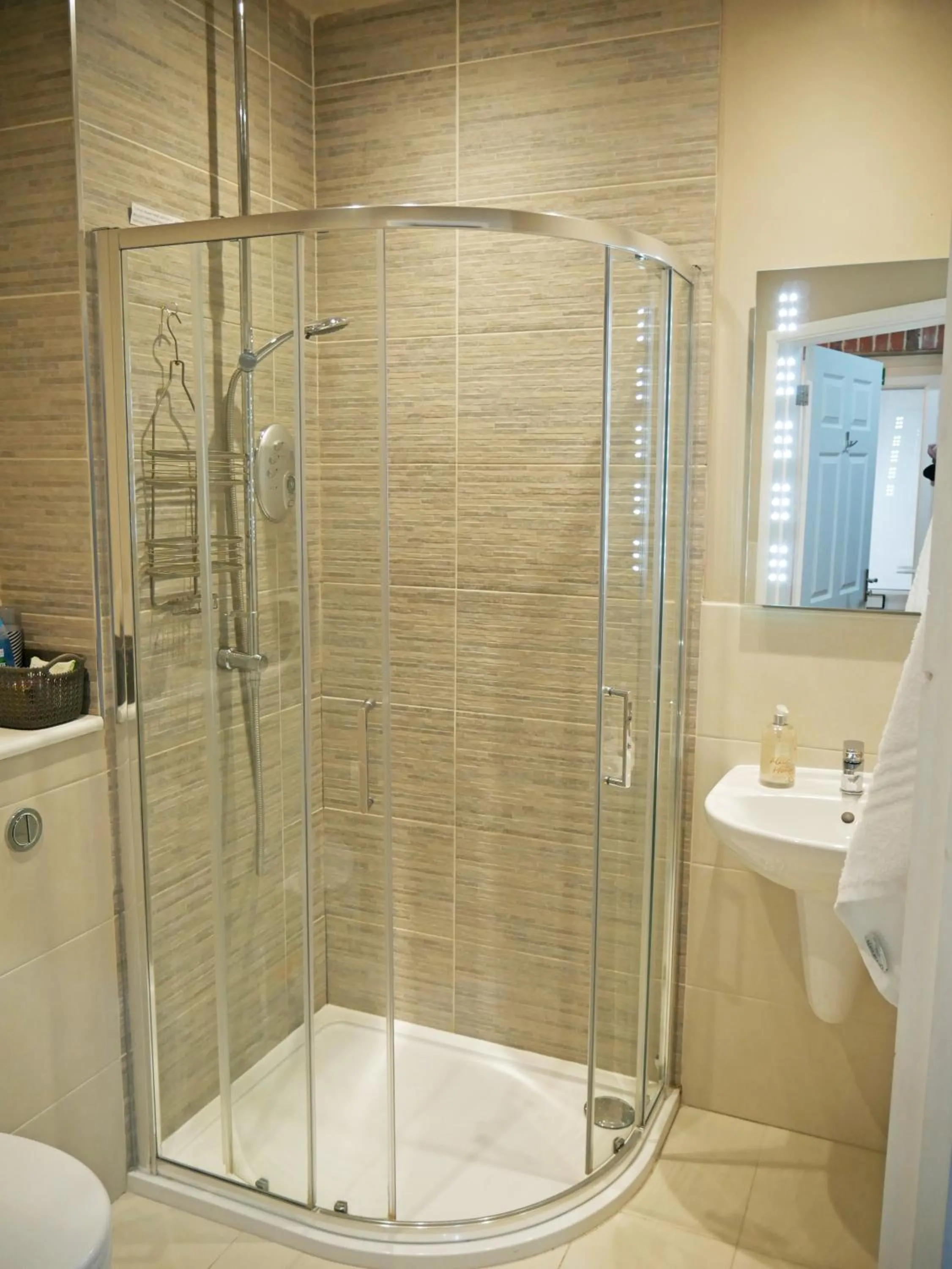 Bathroom in Glendower Guest Apartments