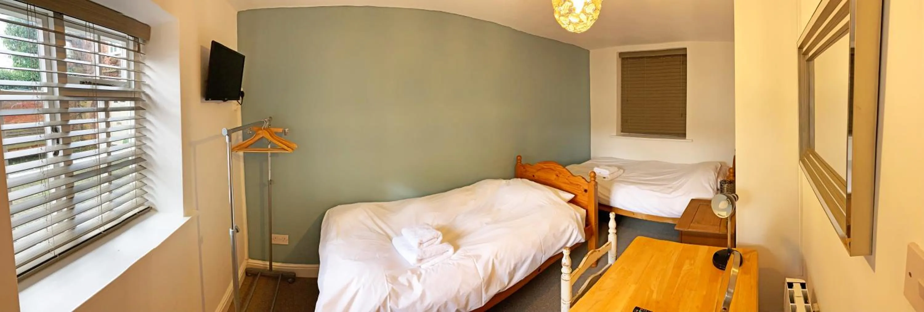 Bedroom, Bed in Glendower Guest Apartments