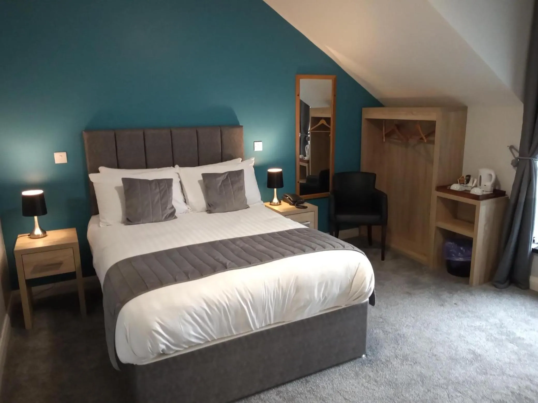 Bed in Standing Stones Lodge