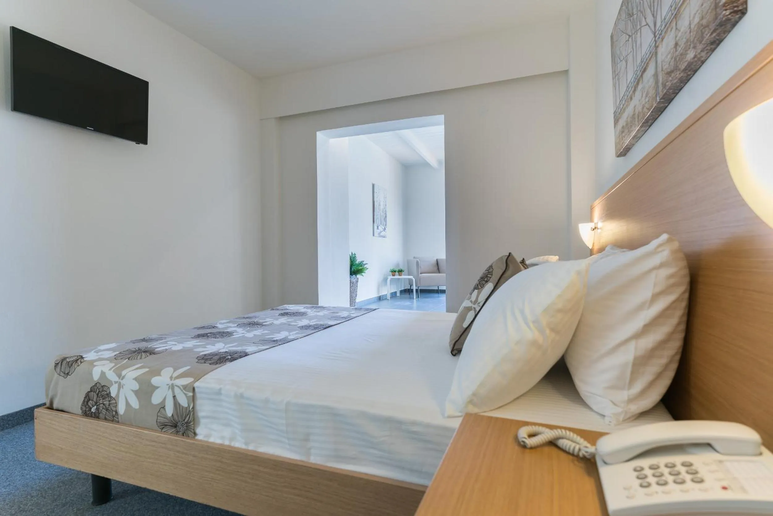 Spring, Bed in City Center Hotel