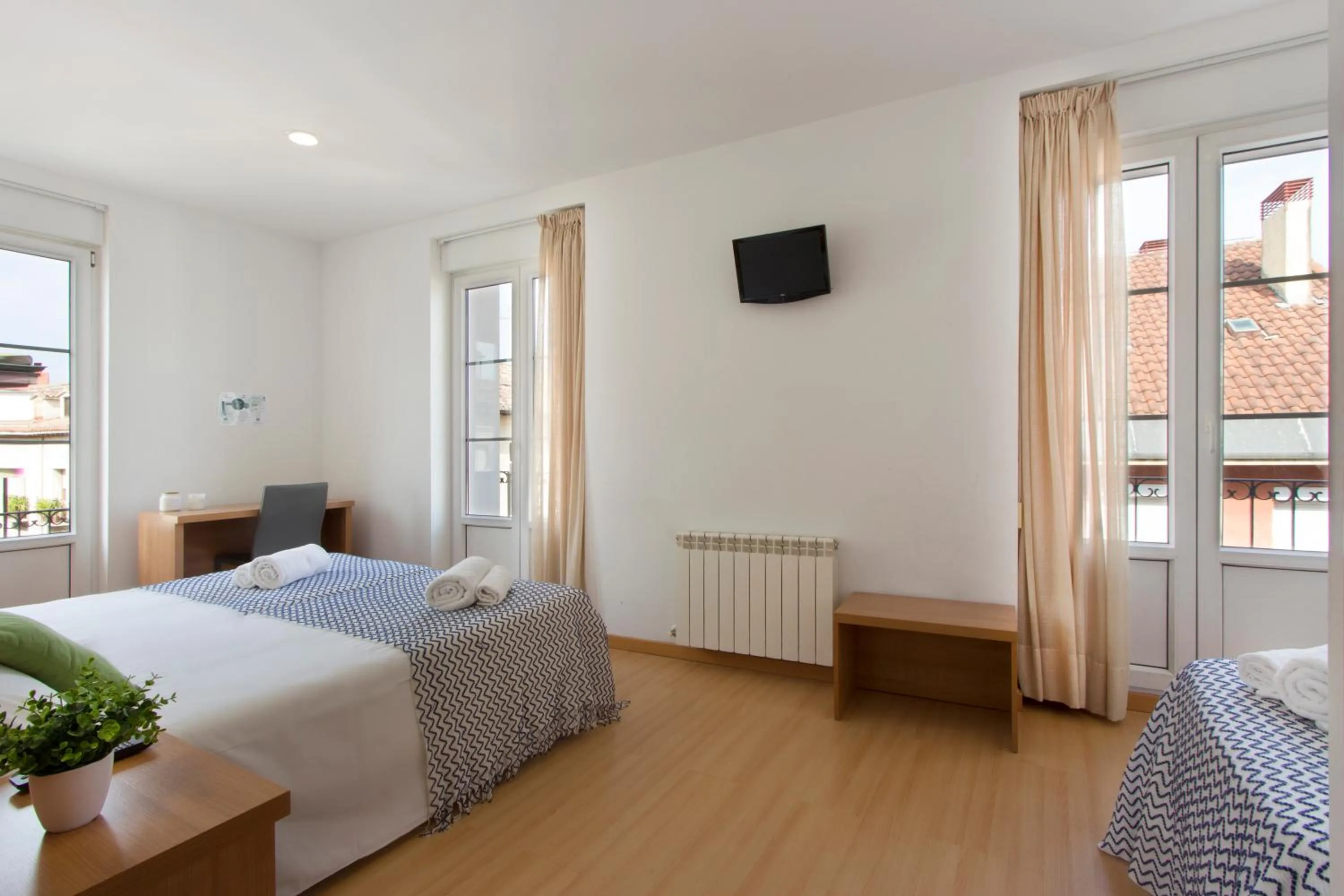 Bed in Hostal La Numantina