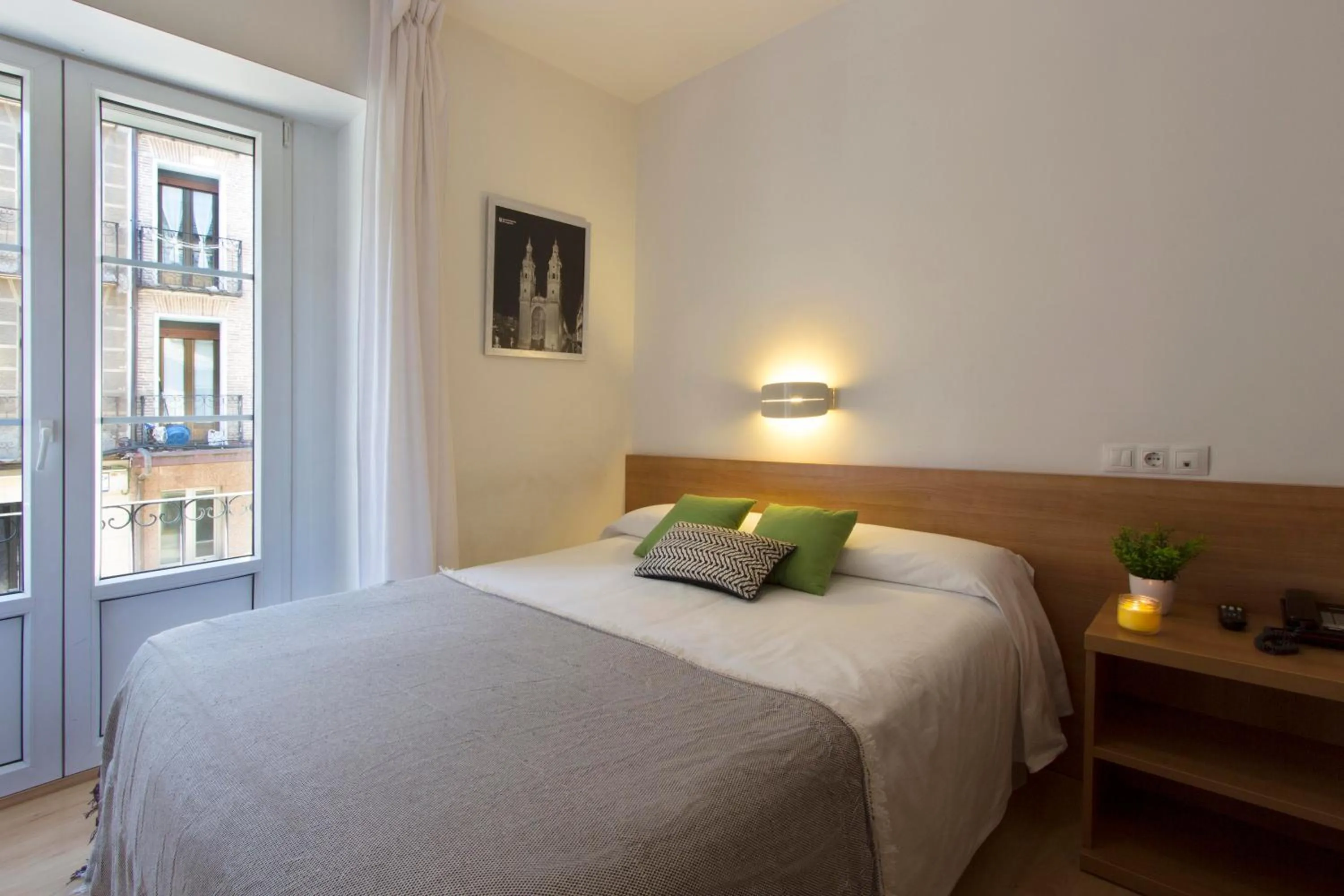 Bed in Hostal La Numantina