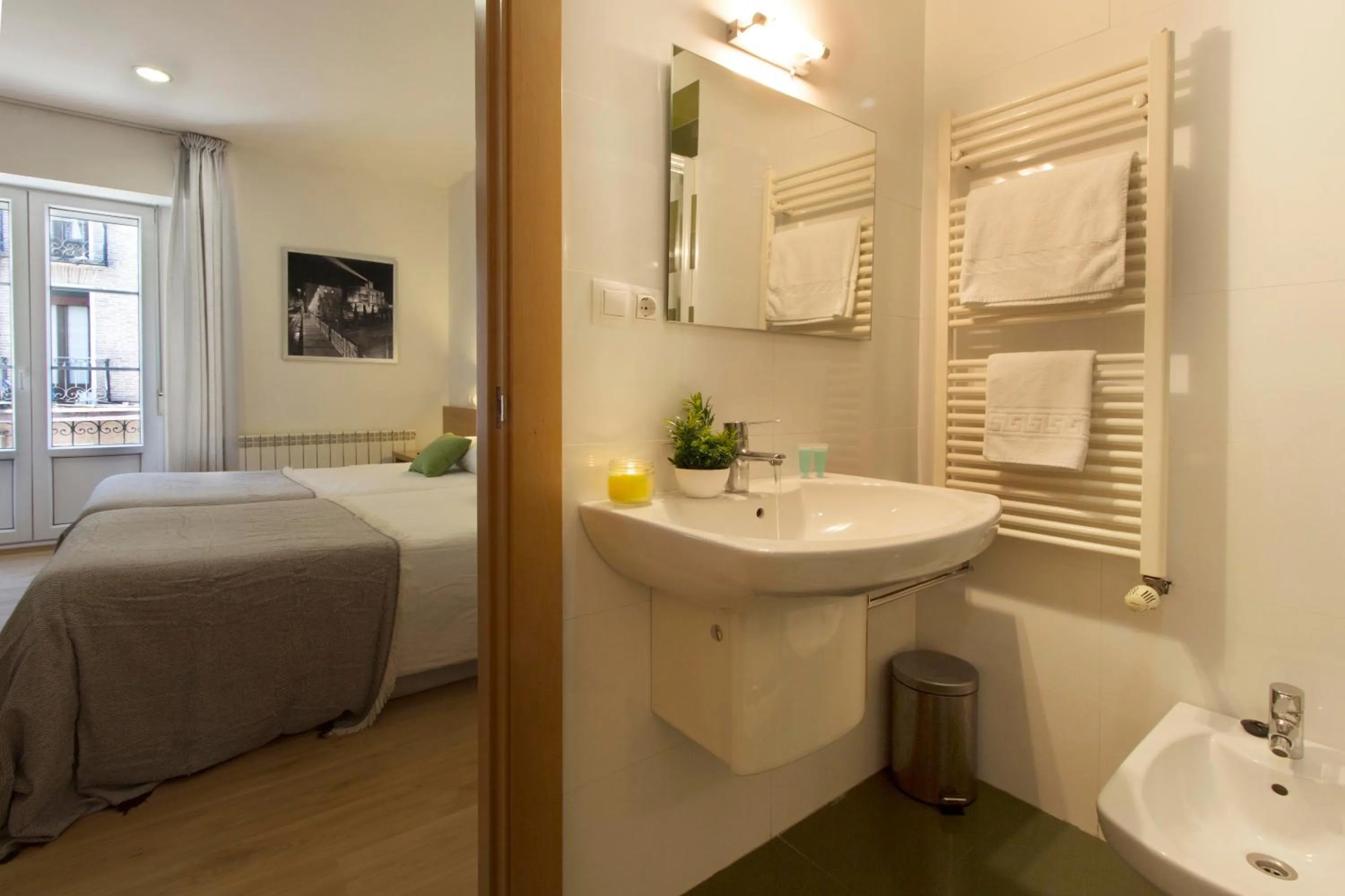 Bed in Hostal La Numantina