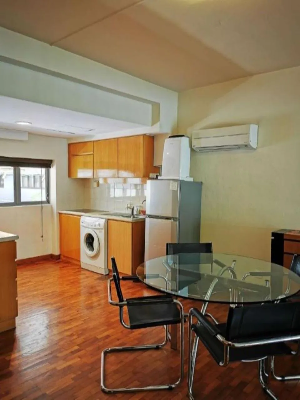 Diving in Orchard Point Serviced Apartments