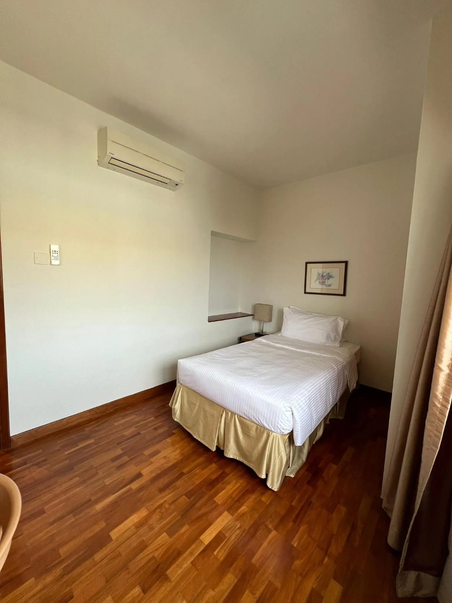 Bedroom, Bed in Orchard Point Serviced Apartments