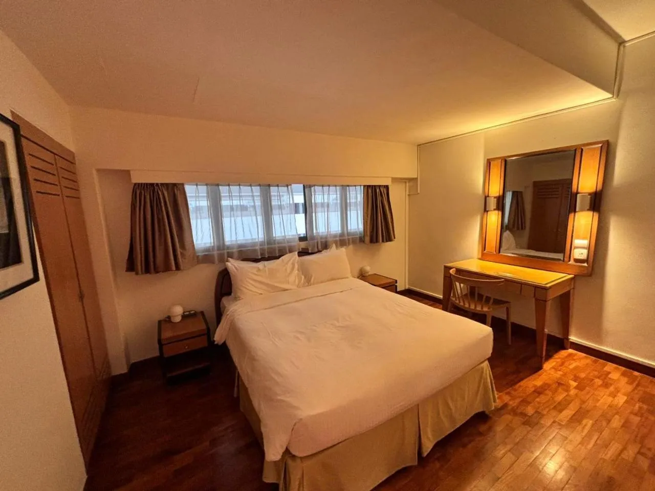 Bedroom, Bed in Orchard Point Serviced Apartments