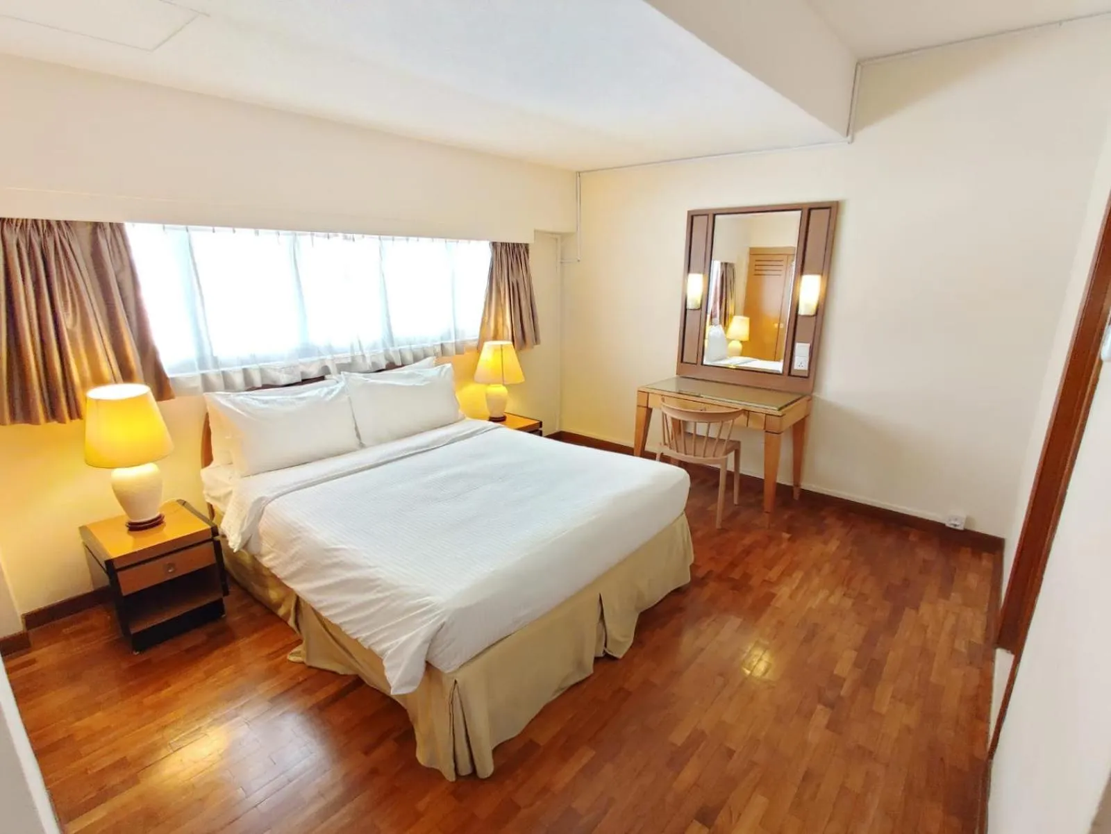 Bedroom, Bed in Orchard Point Serviced Apartments