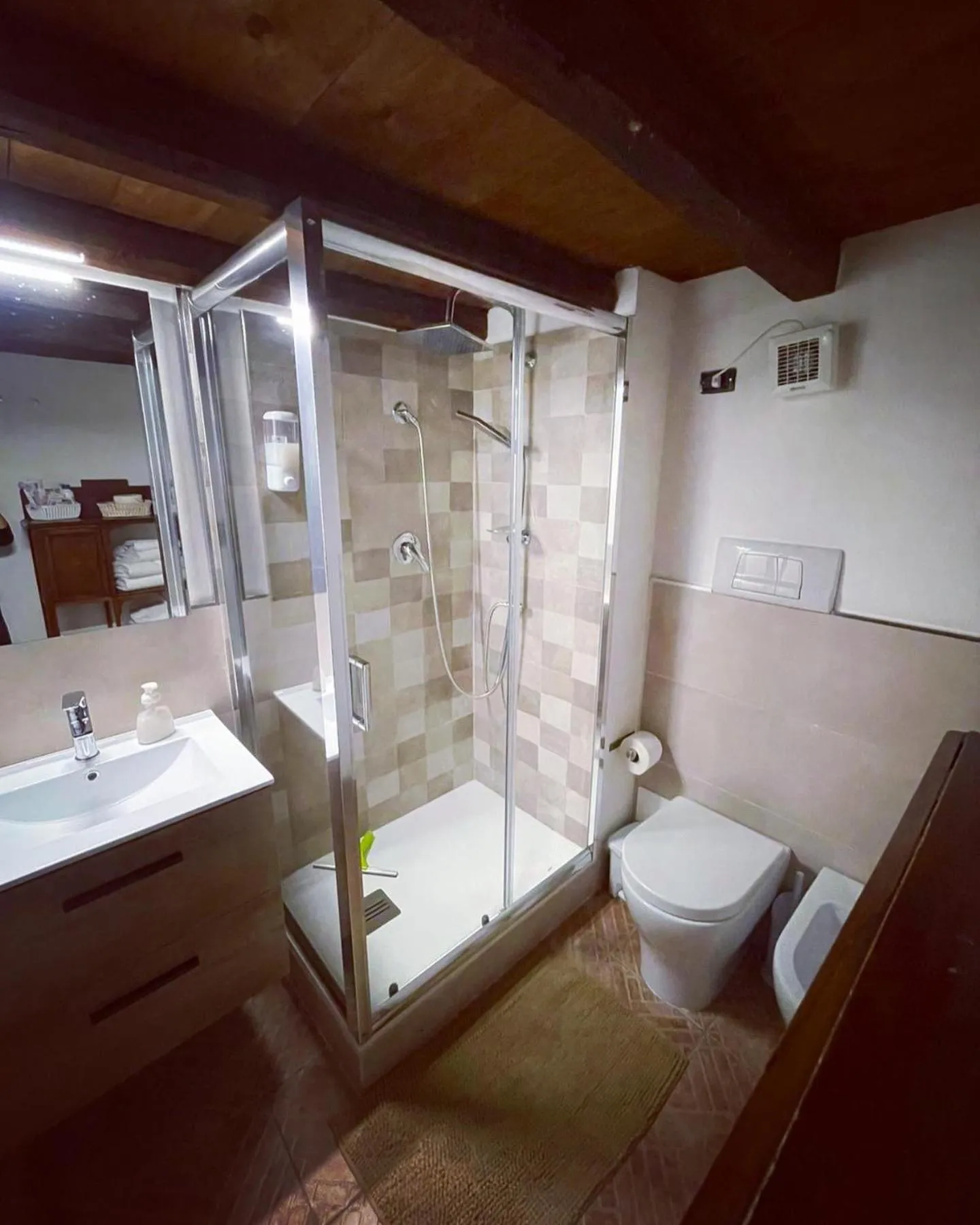 Bathroom in Kasa Kala Rooms & Apartments