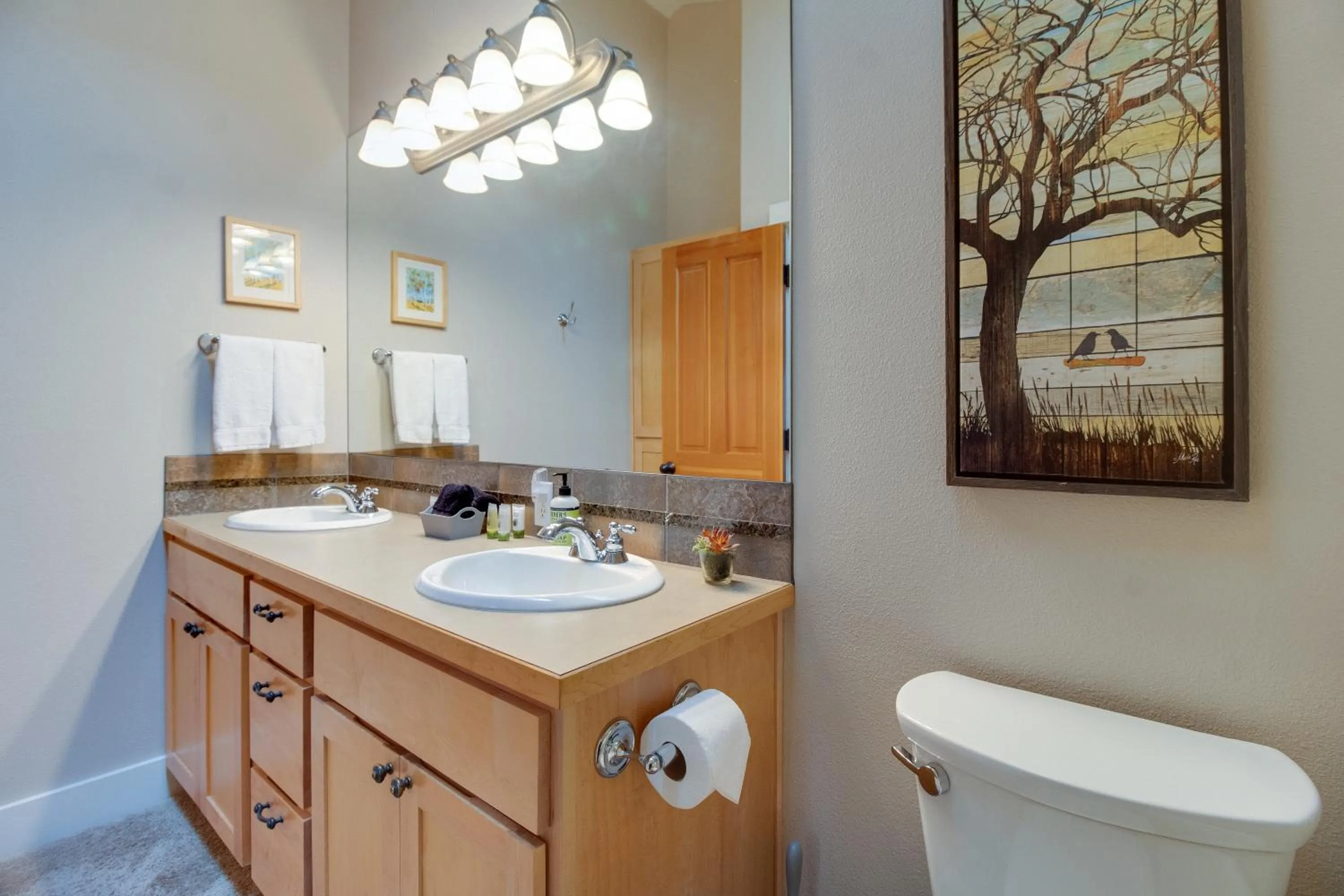 Property building in Riley`s Mountain View