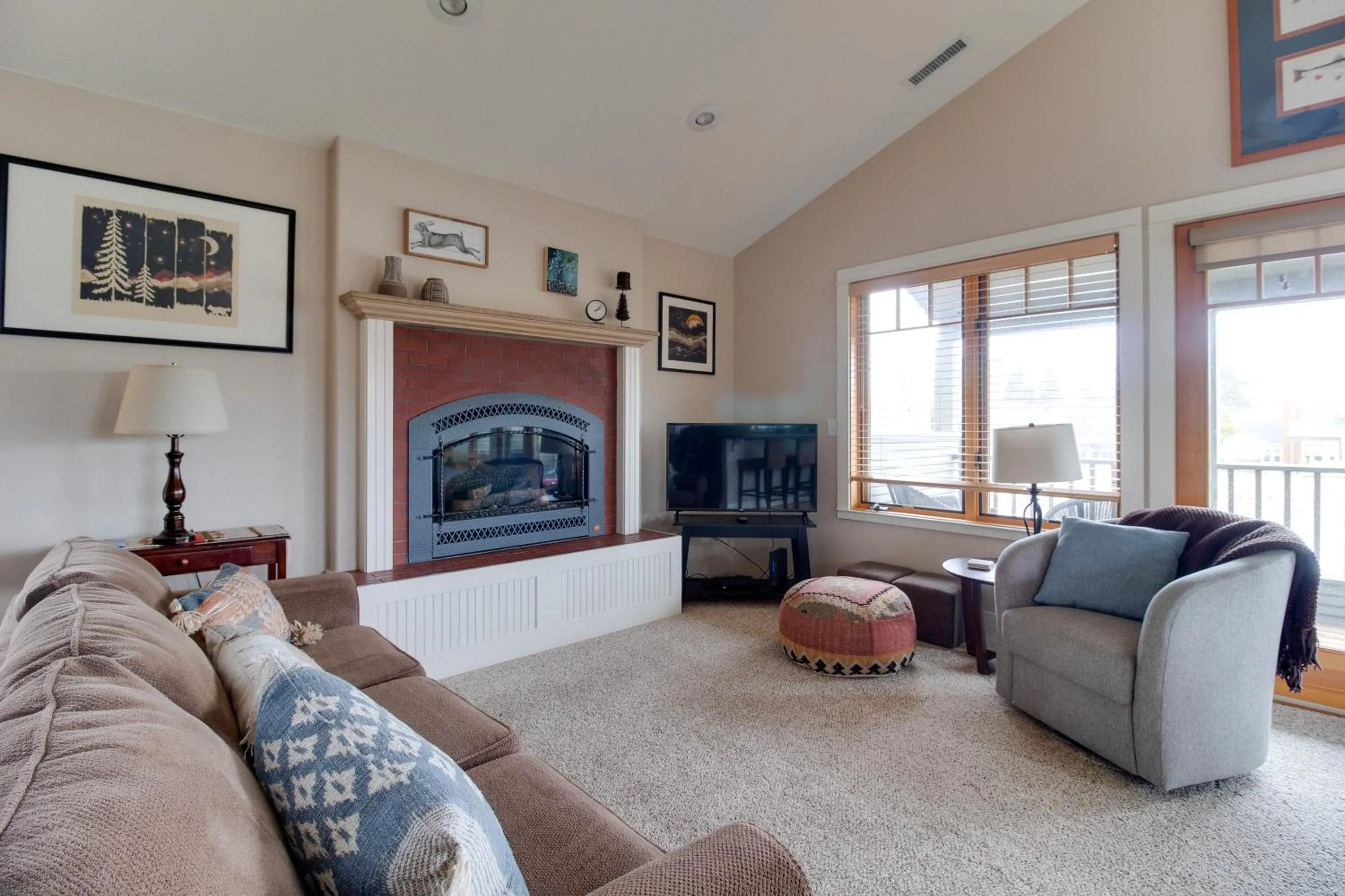 Property building in Riley`s Mountain View