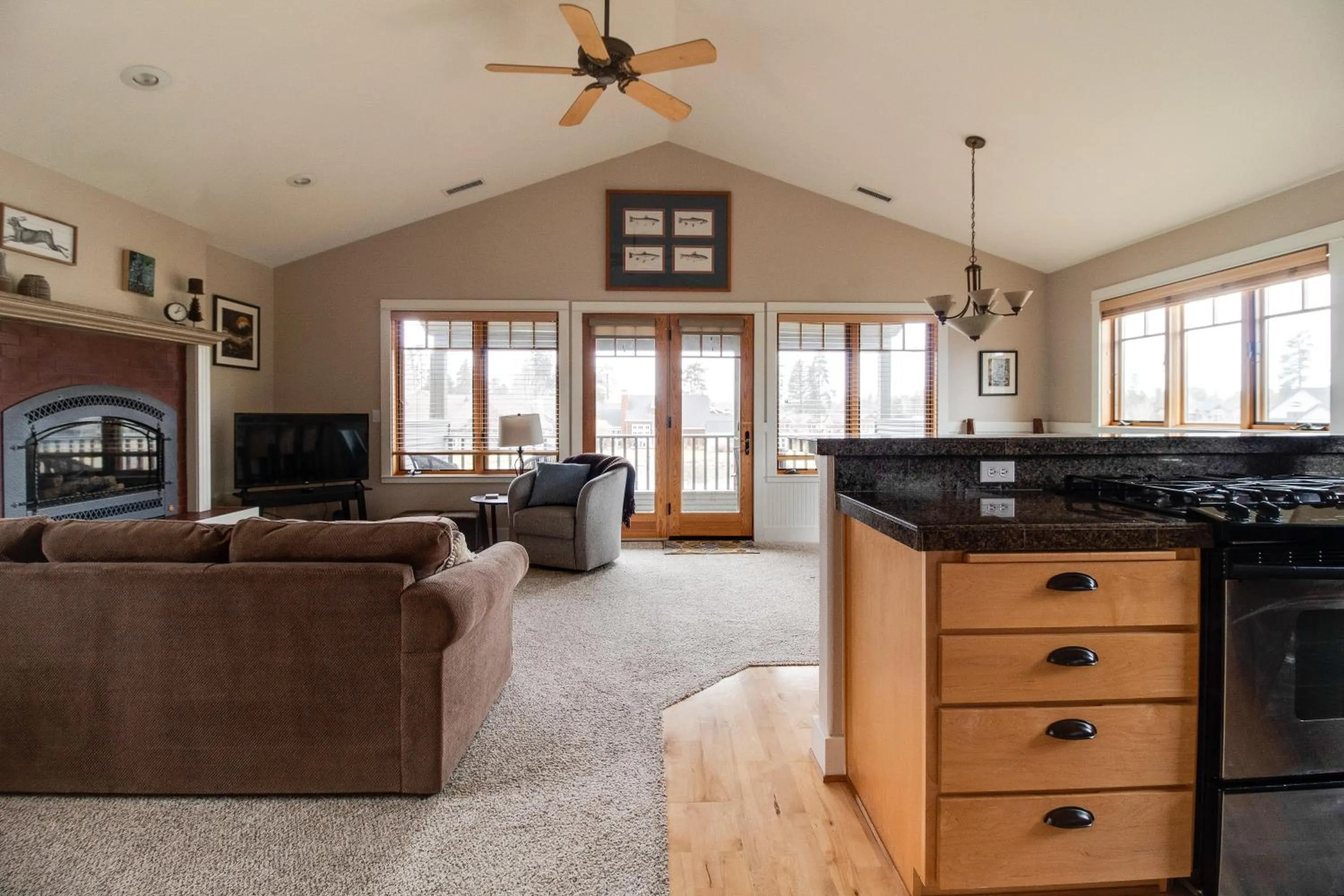 Property building in Riley`s Mountain View