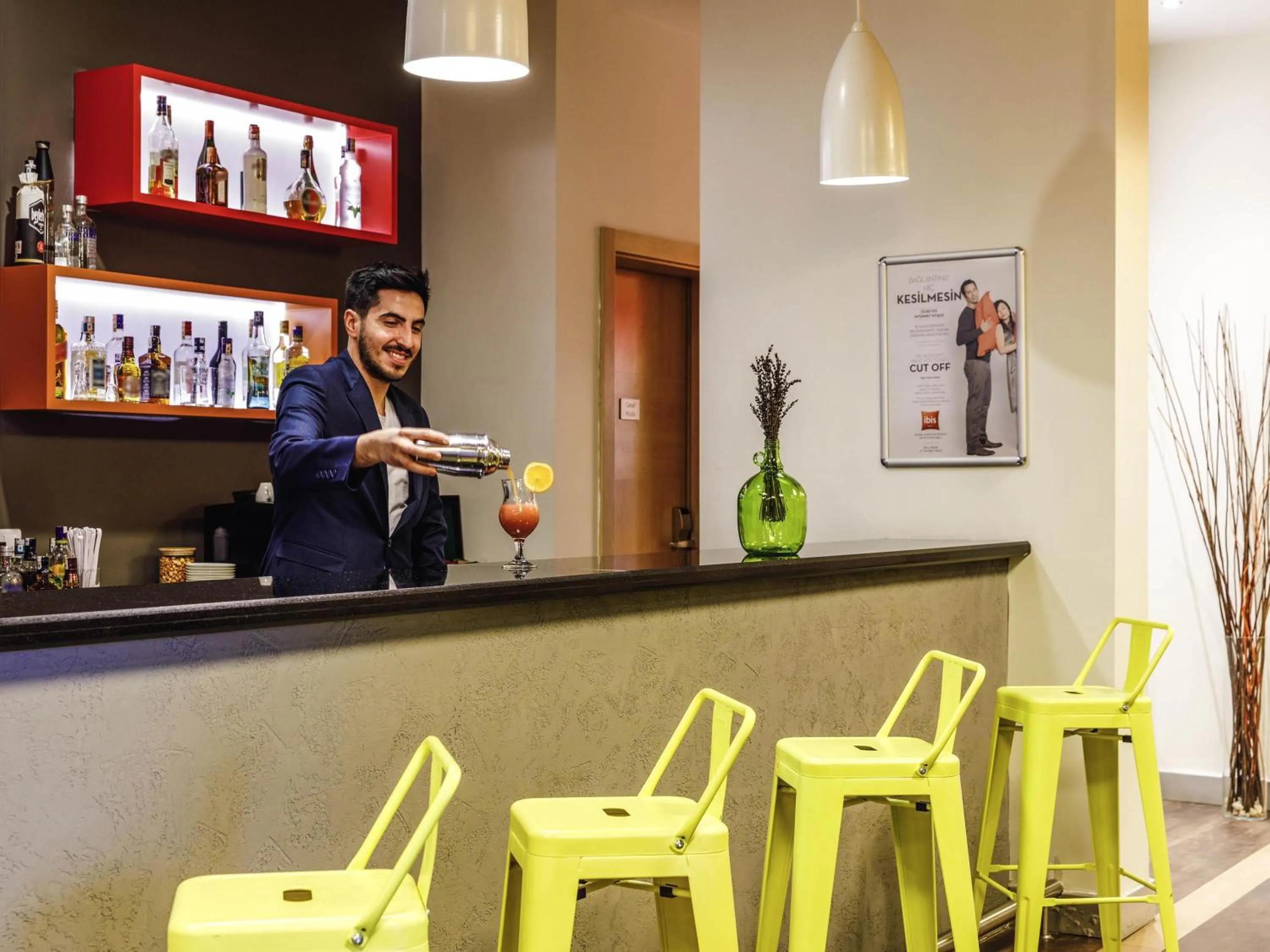 Lounge or bar in Ibis Istanbul Esenyurt