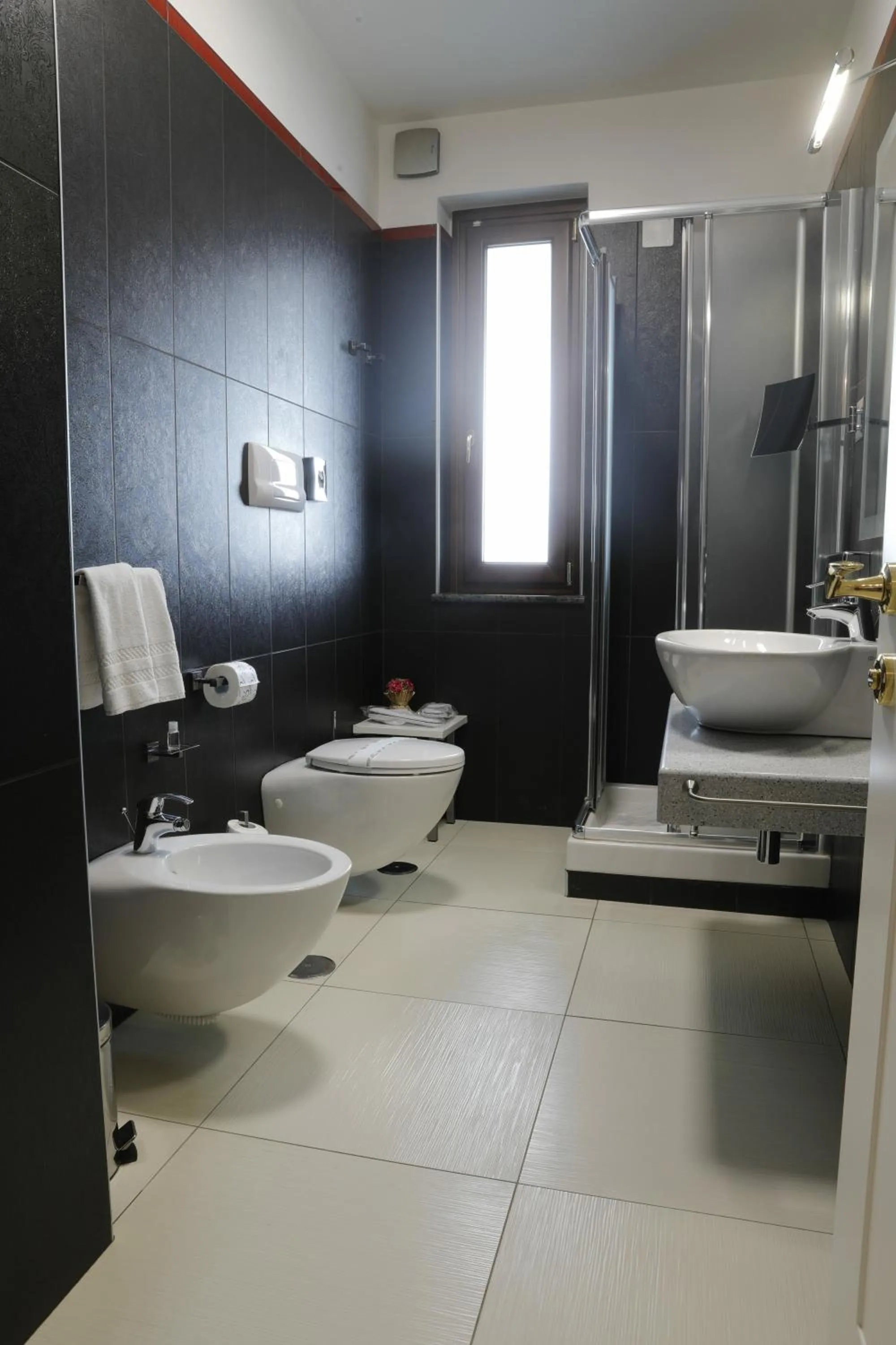 Bathroom in L' Araba Fenice Hotel & Resort
